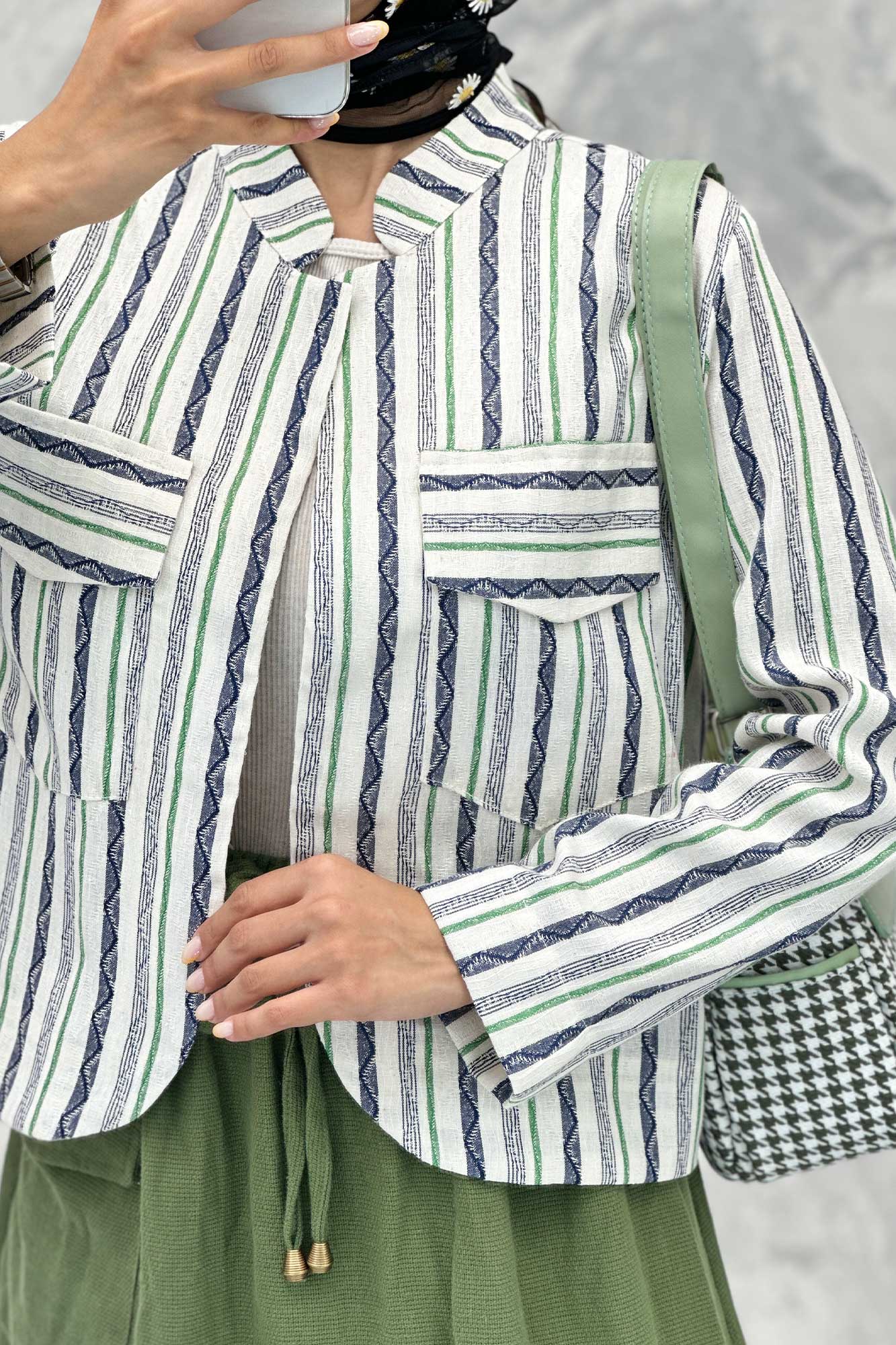 کت کوتاه پایین هلال یقه دیپلمات جودون