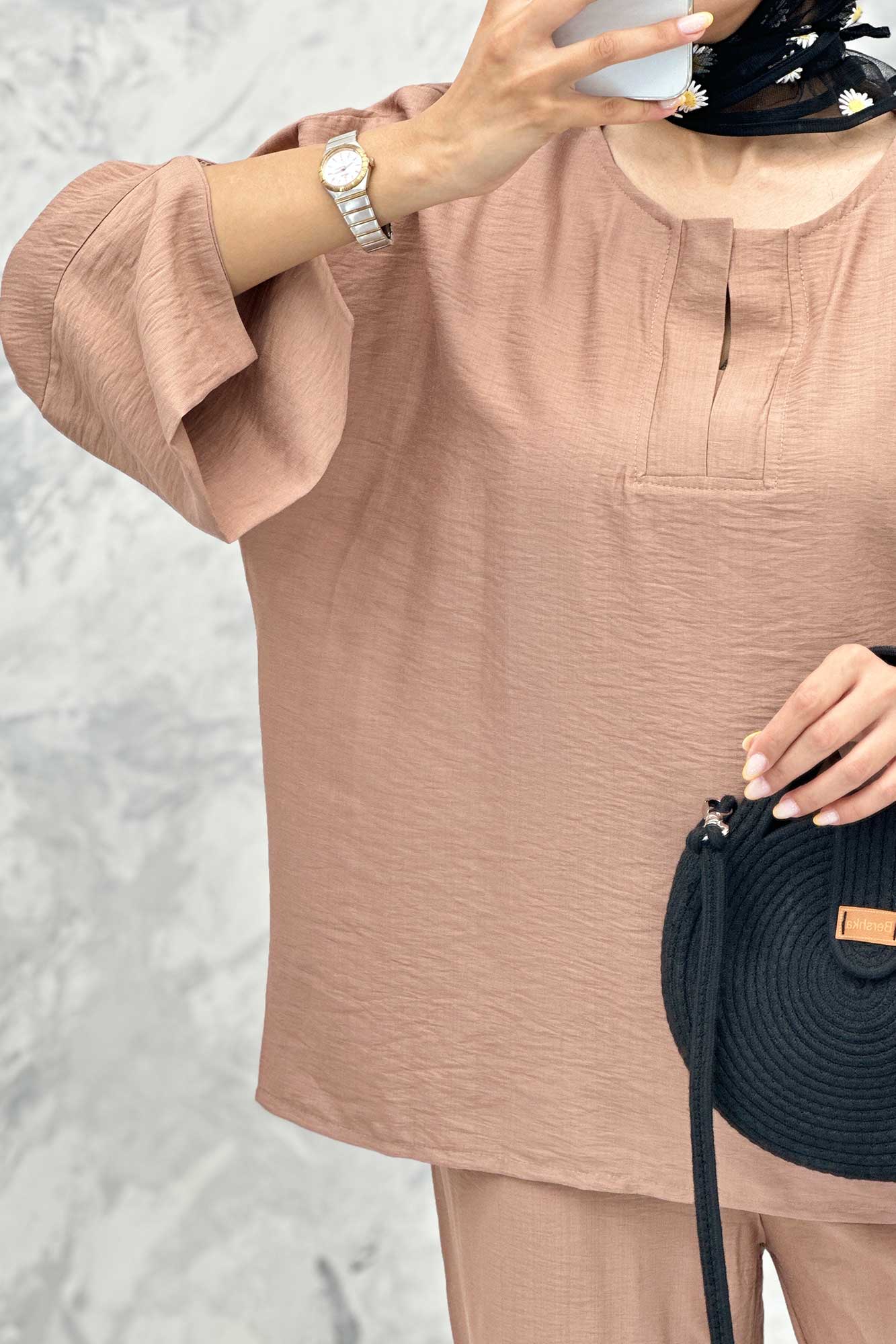 ست مانتو و شلوار یقه چاکدار بابوس