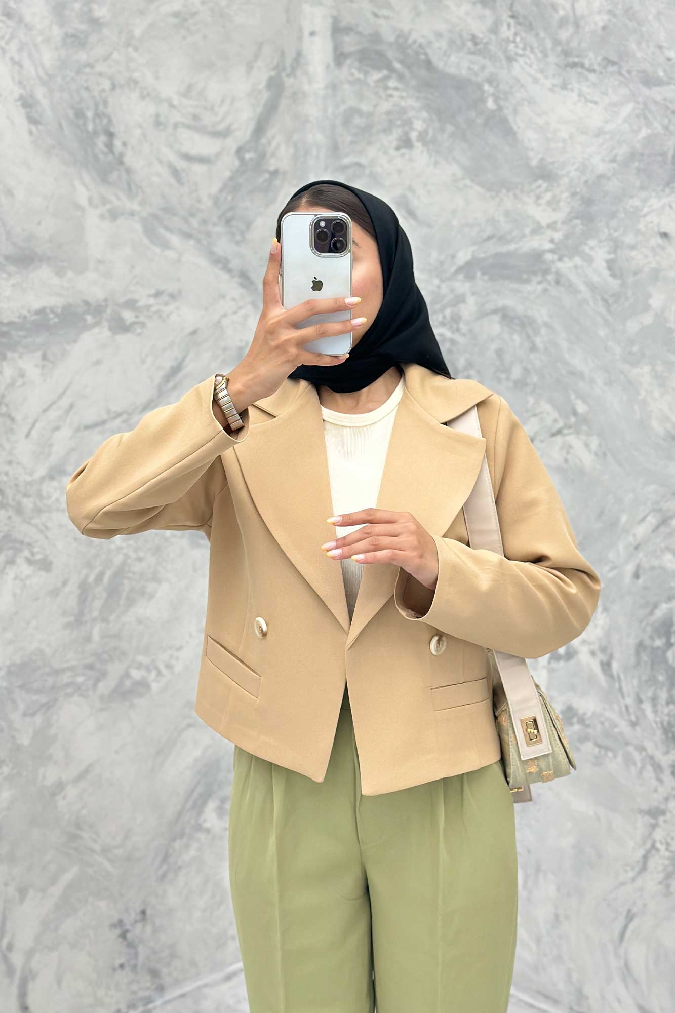 کت کراپ یقه بلیزر پهن مازراتی