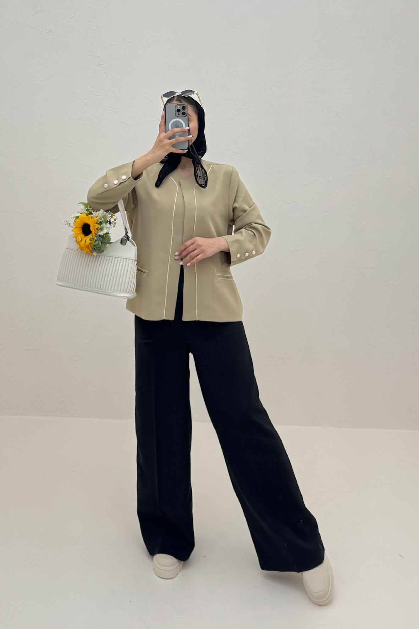 کت خرجکار مازراتی آدنا