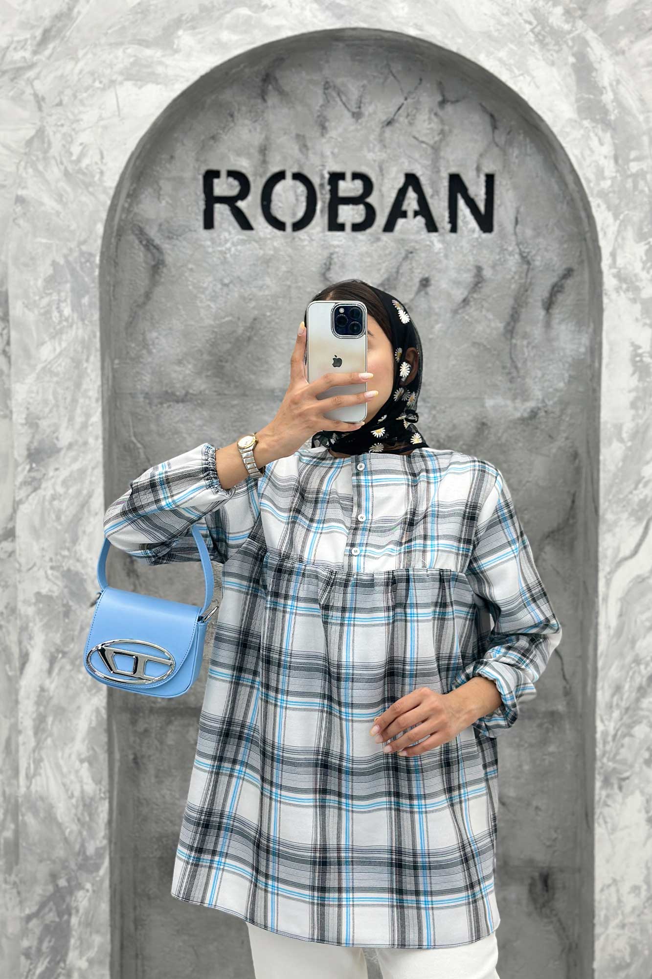 مانتو جلو بسته چهارخانه پشت دکمه