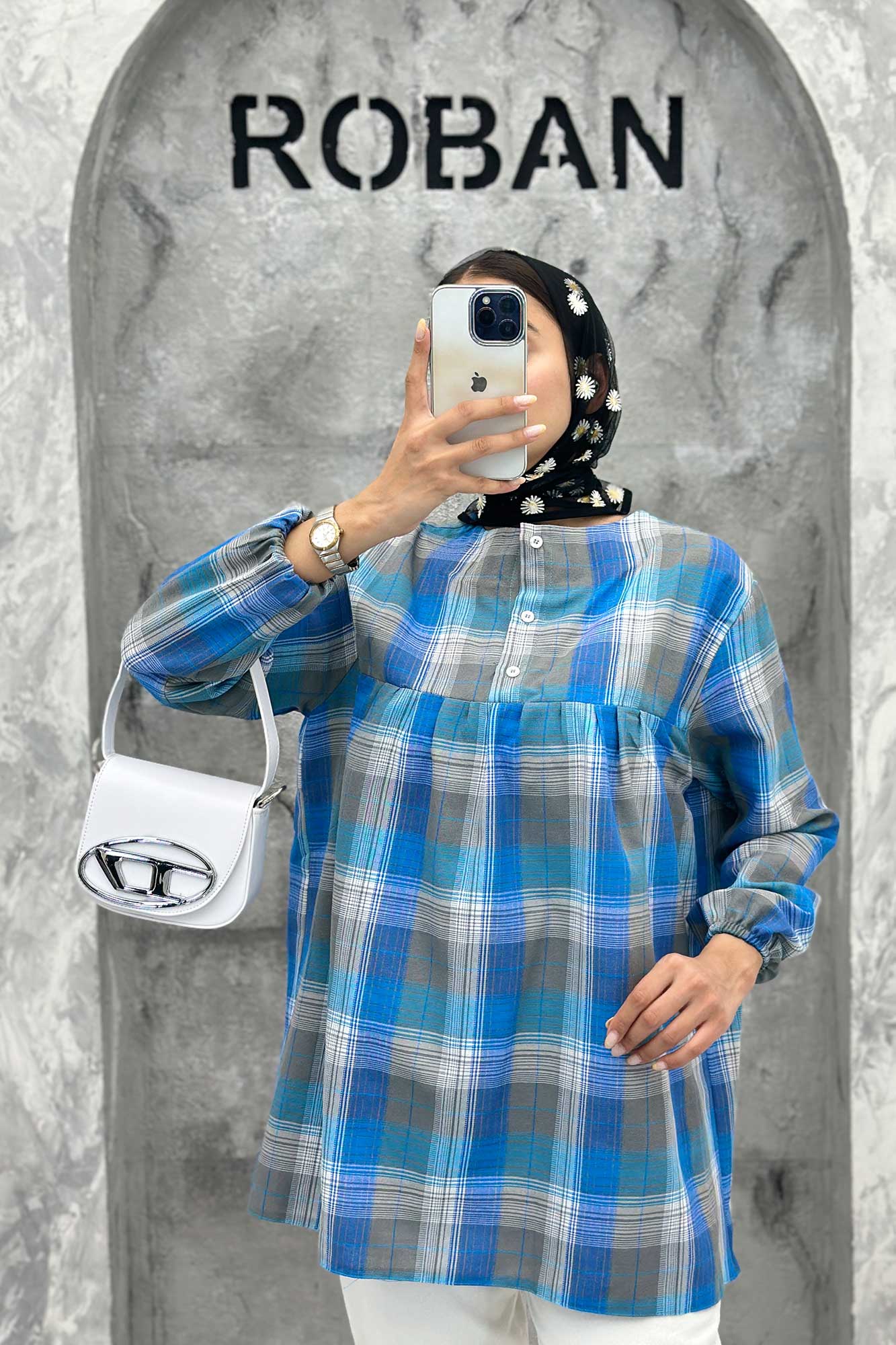 مانتو جلو بسته چهارخانه پشت دکمه