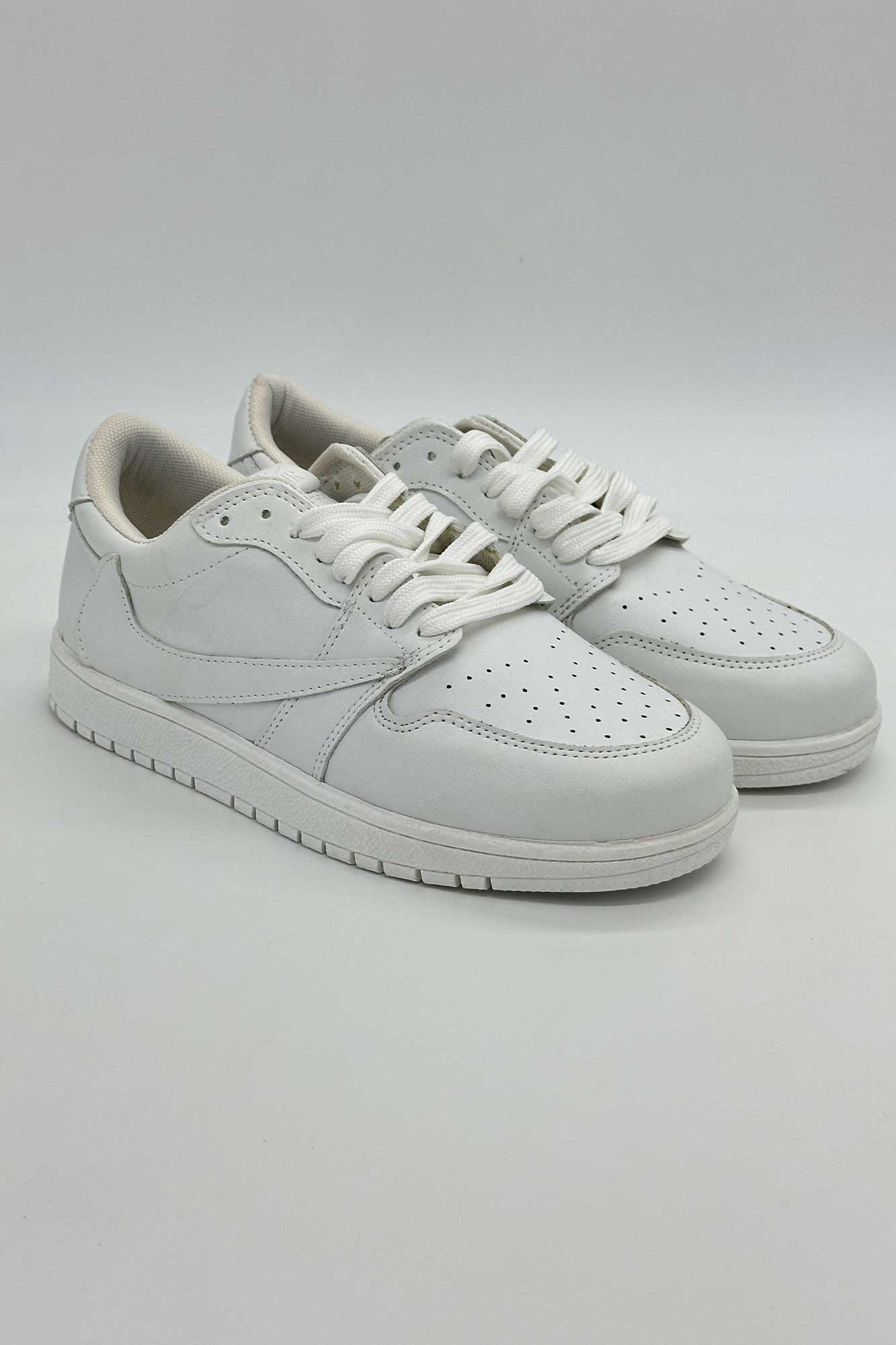 کتانی NIKE TRAVISS LOW