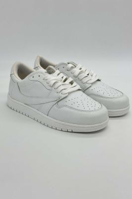 کتانی NIKE TRAVISS LOW