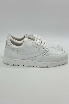 کتانی NIKE TRAVISS LOW