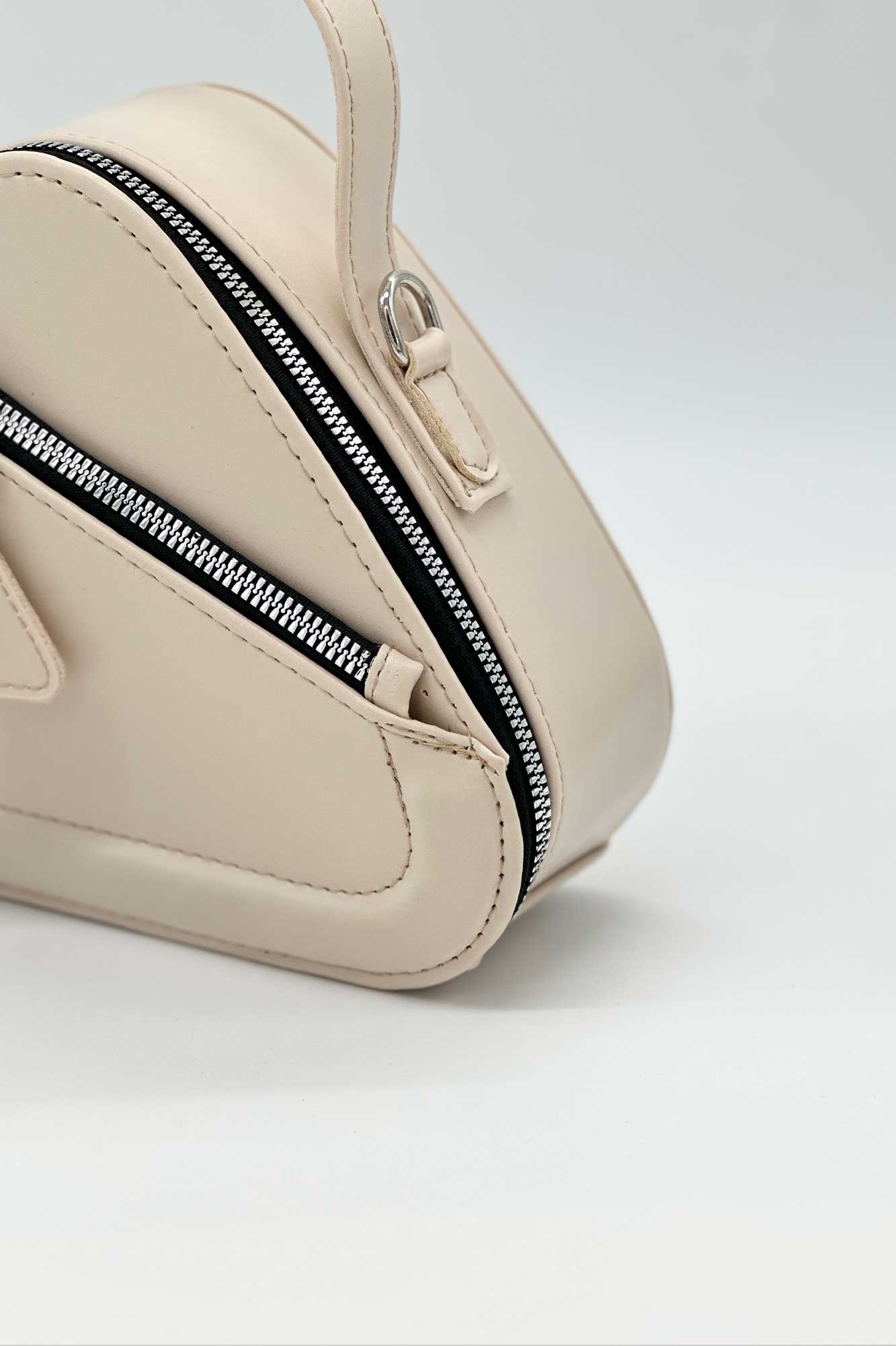 پاس مثلثی 1578