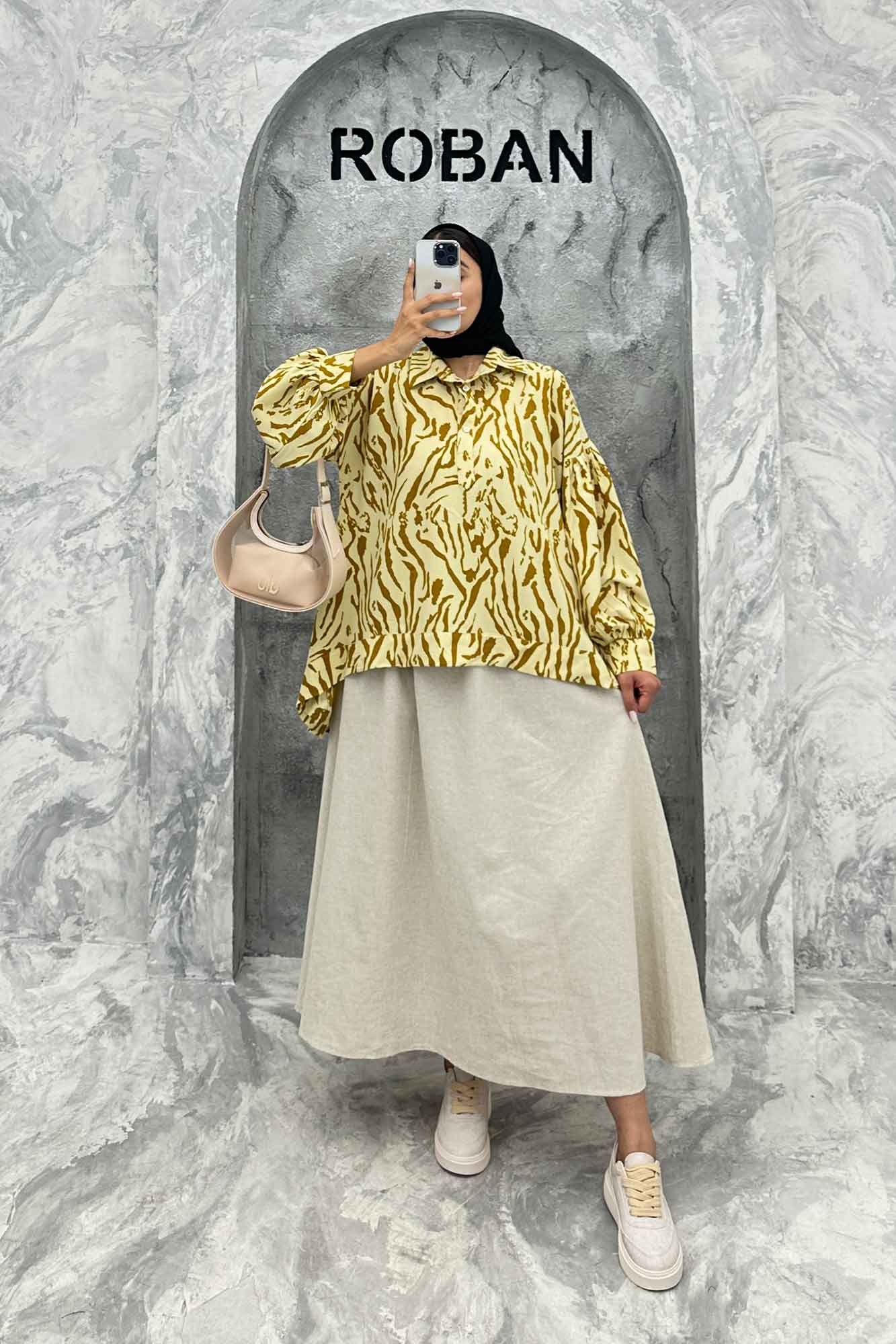 مانتو پشت بلند یقه بلیطی آستین چین ریفا