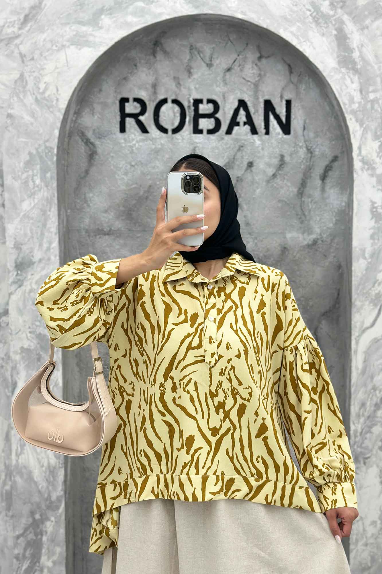 مانتو پشت بلند یقه بلیطی آستین چین ریفا