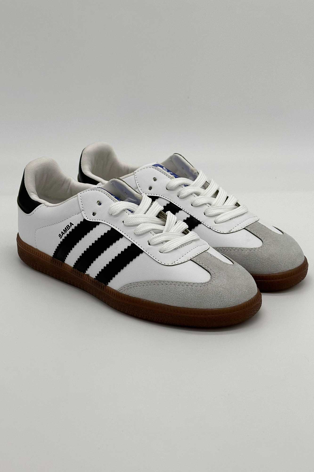 کتانی آدیداس سه خط