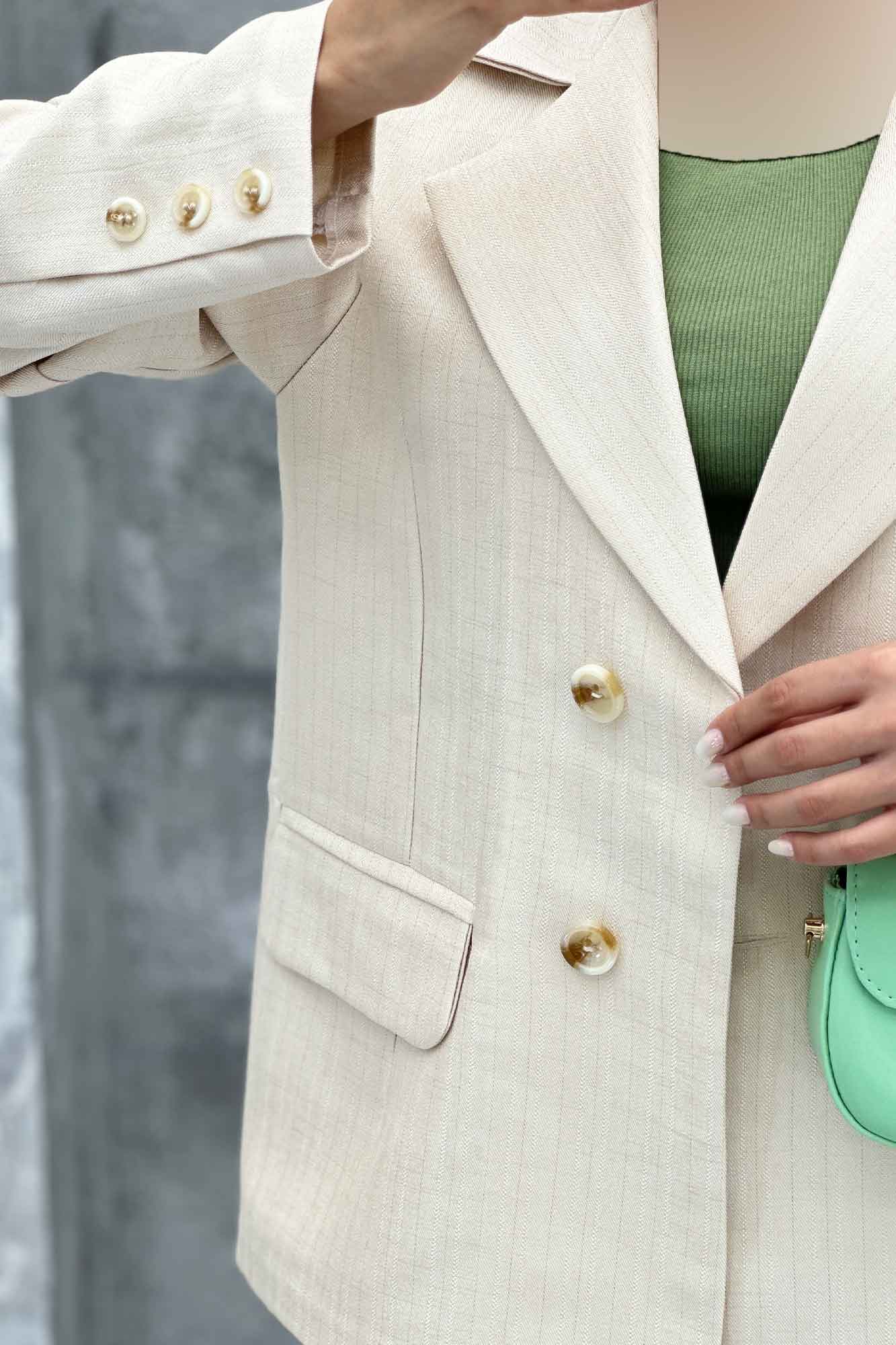 مانتو کتی چهار دکمه شانتون خطی