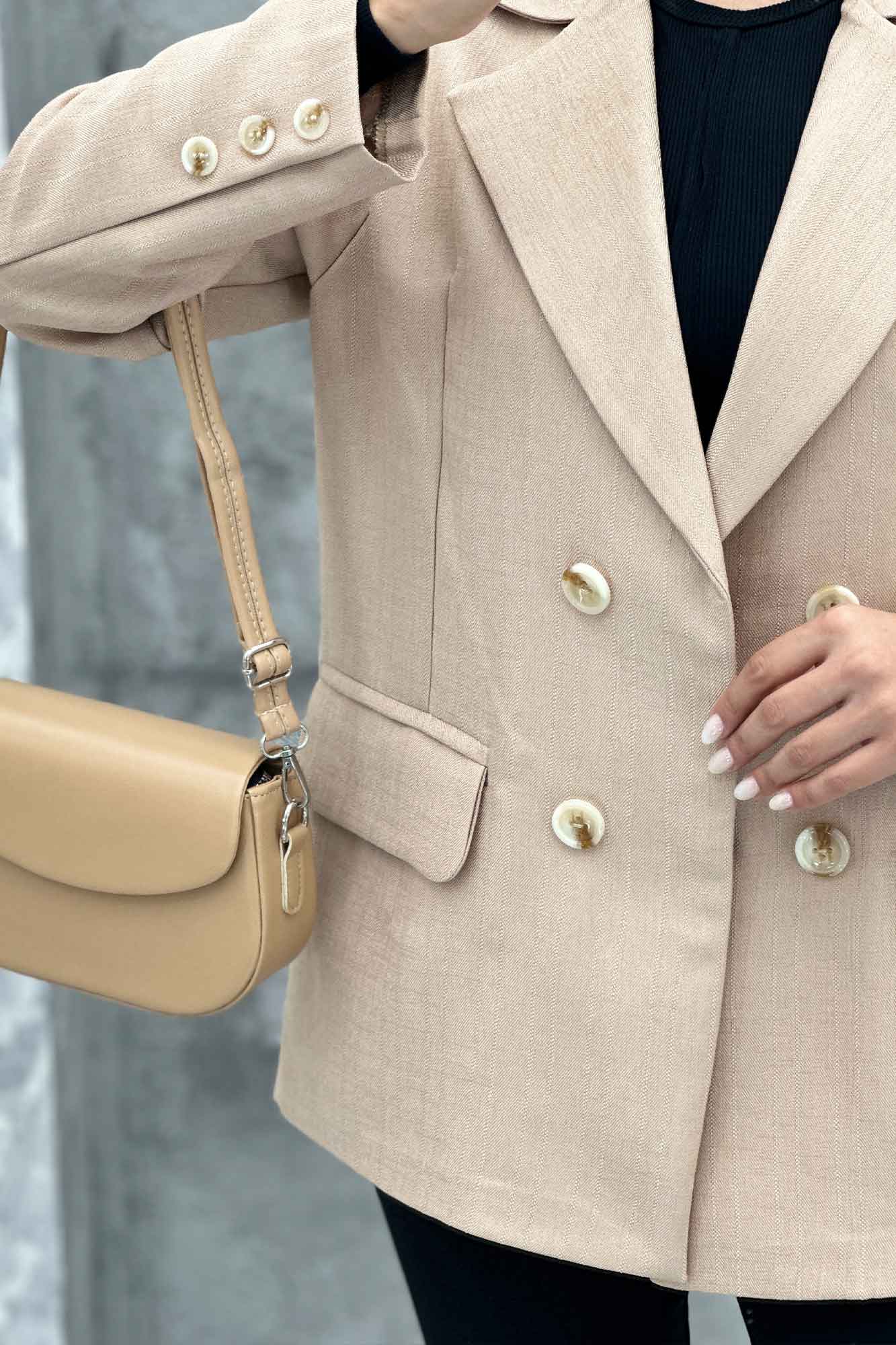 مانتو کتی چهار دکمه شانتون خطی