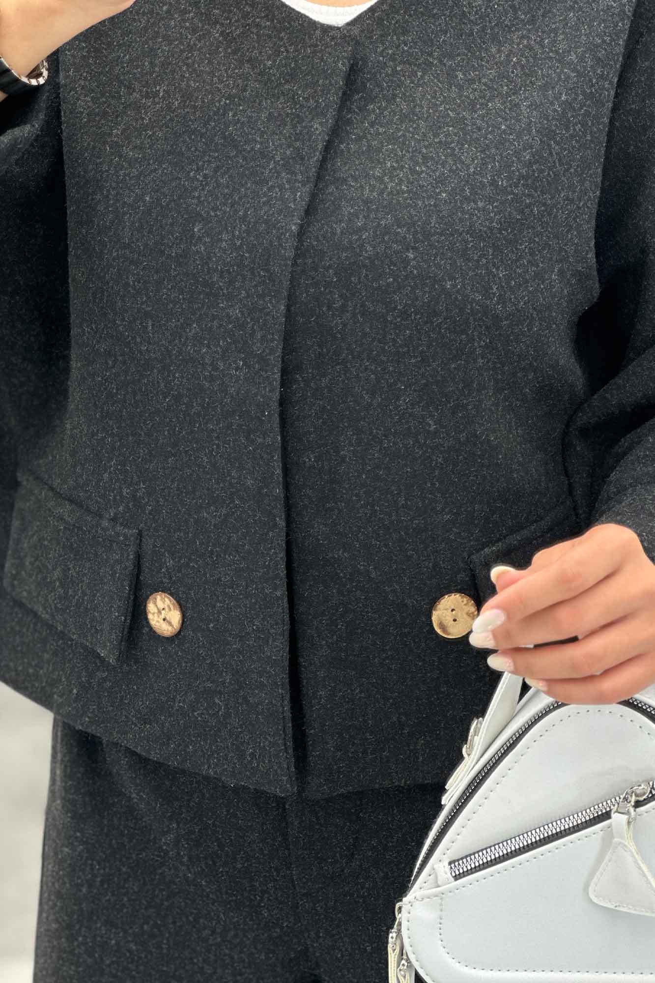 ست کت و شلوار بگ فوتر دکمه چوبی