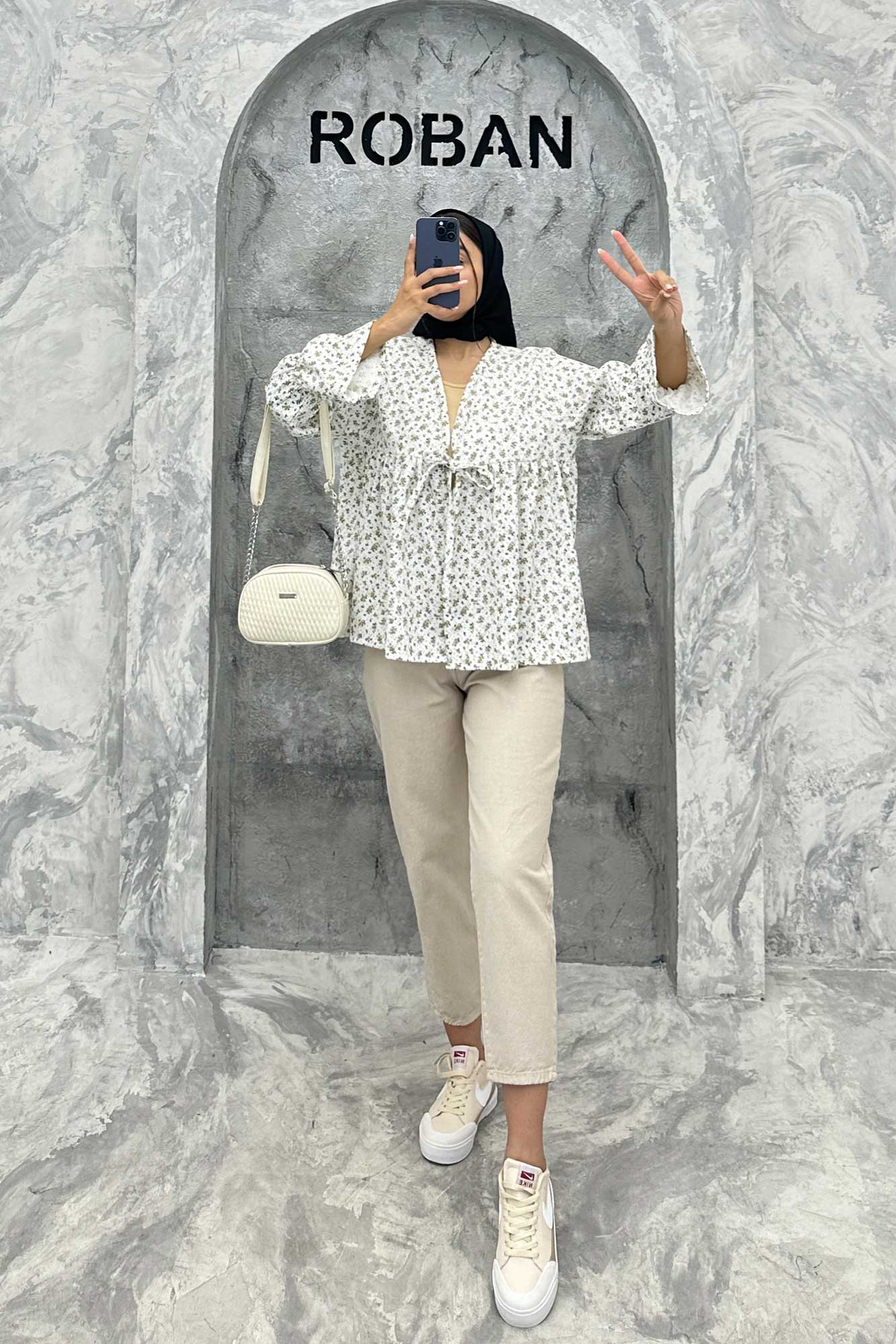 مانتو بنددار گل گچی مخمل