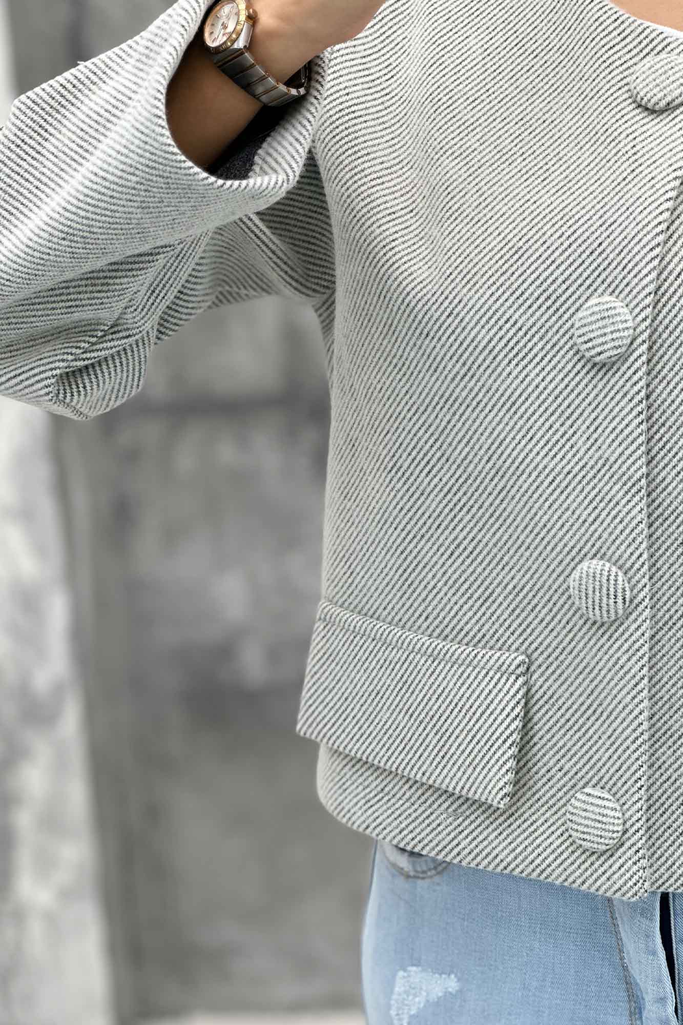 کت فوتر کجراه دکمه پارچه ای