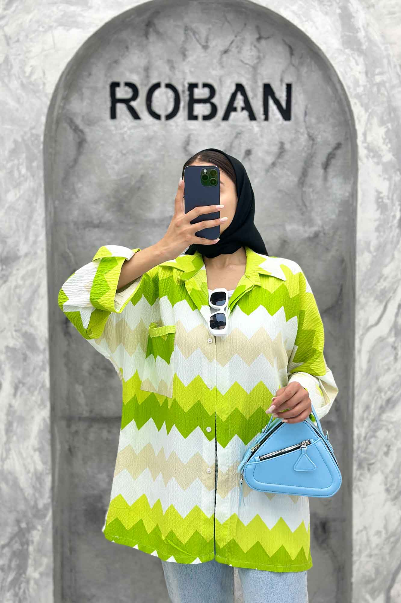 مانتو کراش جناقی پشت دکمه تک جیب