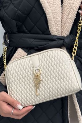 پاس گلدوزی آویزدار 1571