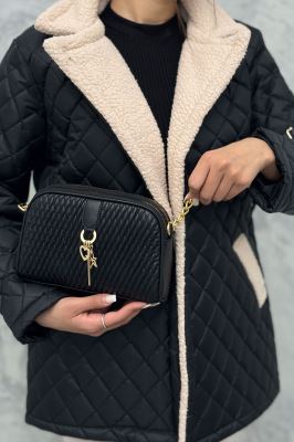 پاس گلدوزی آویزدار 1571