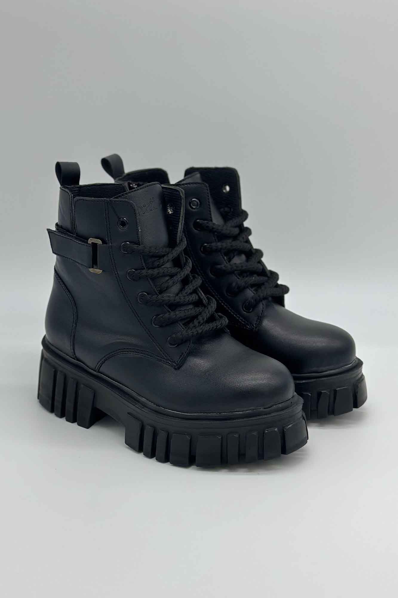 نیم بوت بغل سگک کمربندی