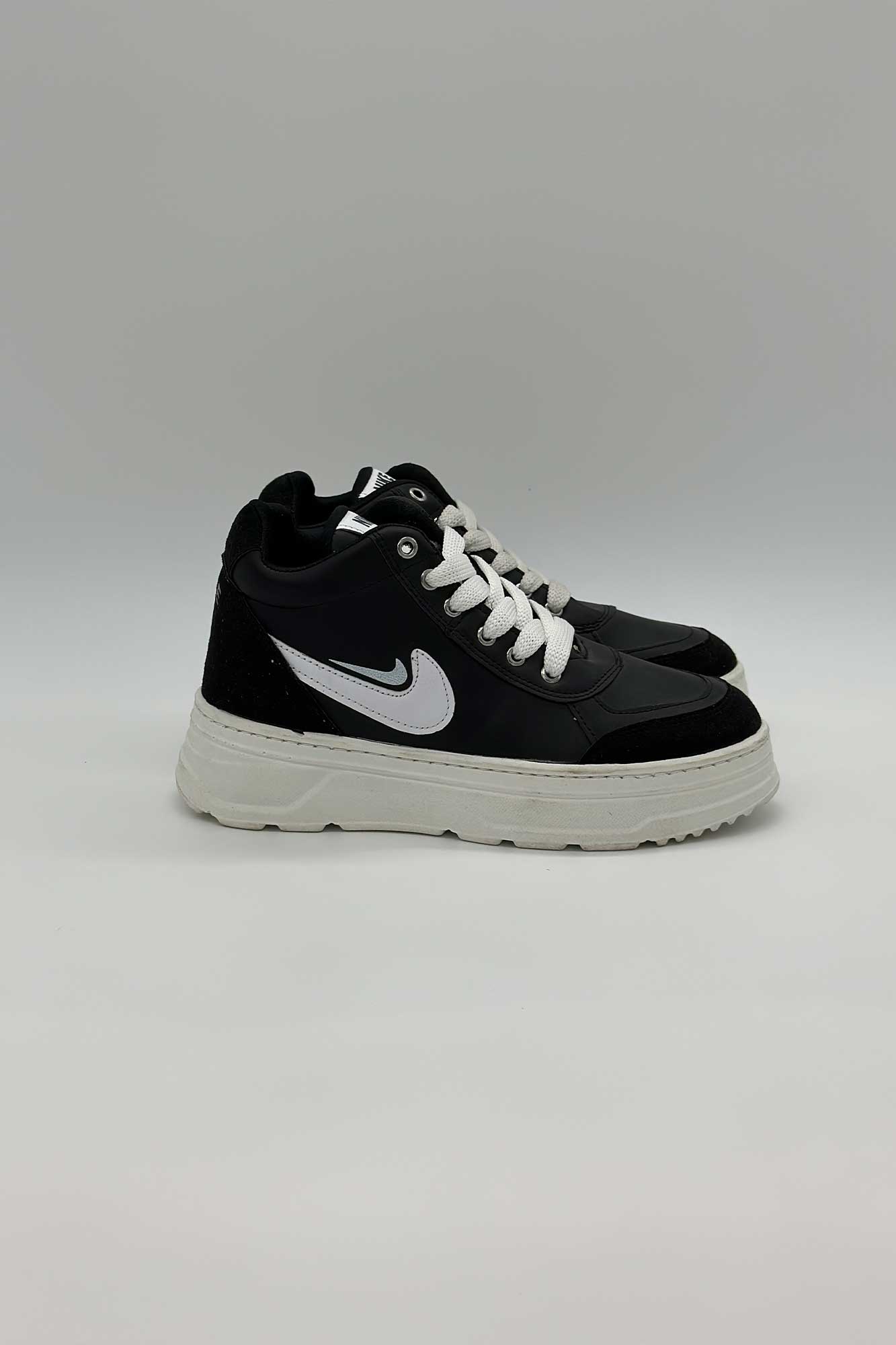 کتونی NIKE ساقدار دیاکو