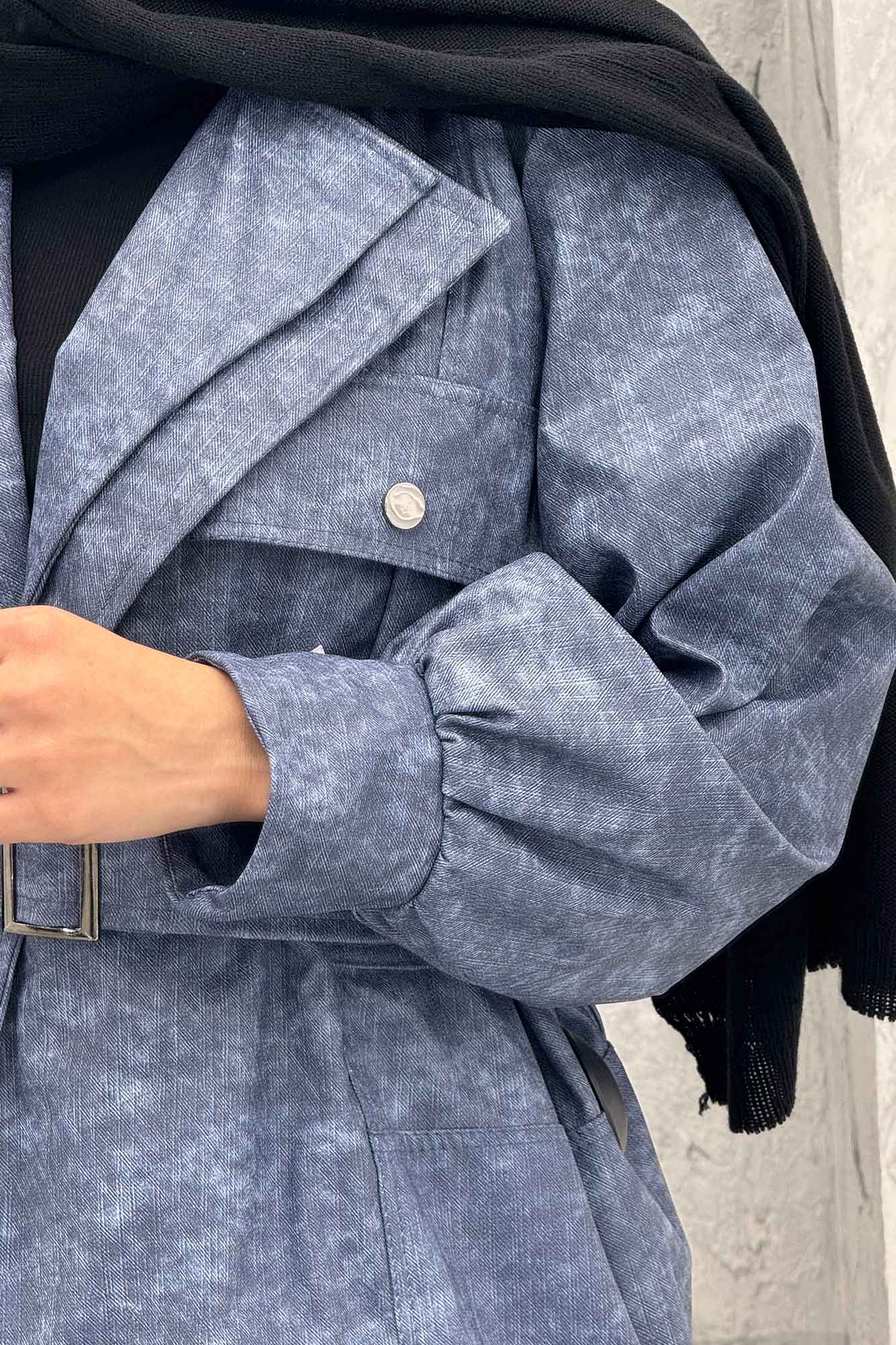 کت آستردار چرم کمربنددار جیب نما