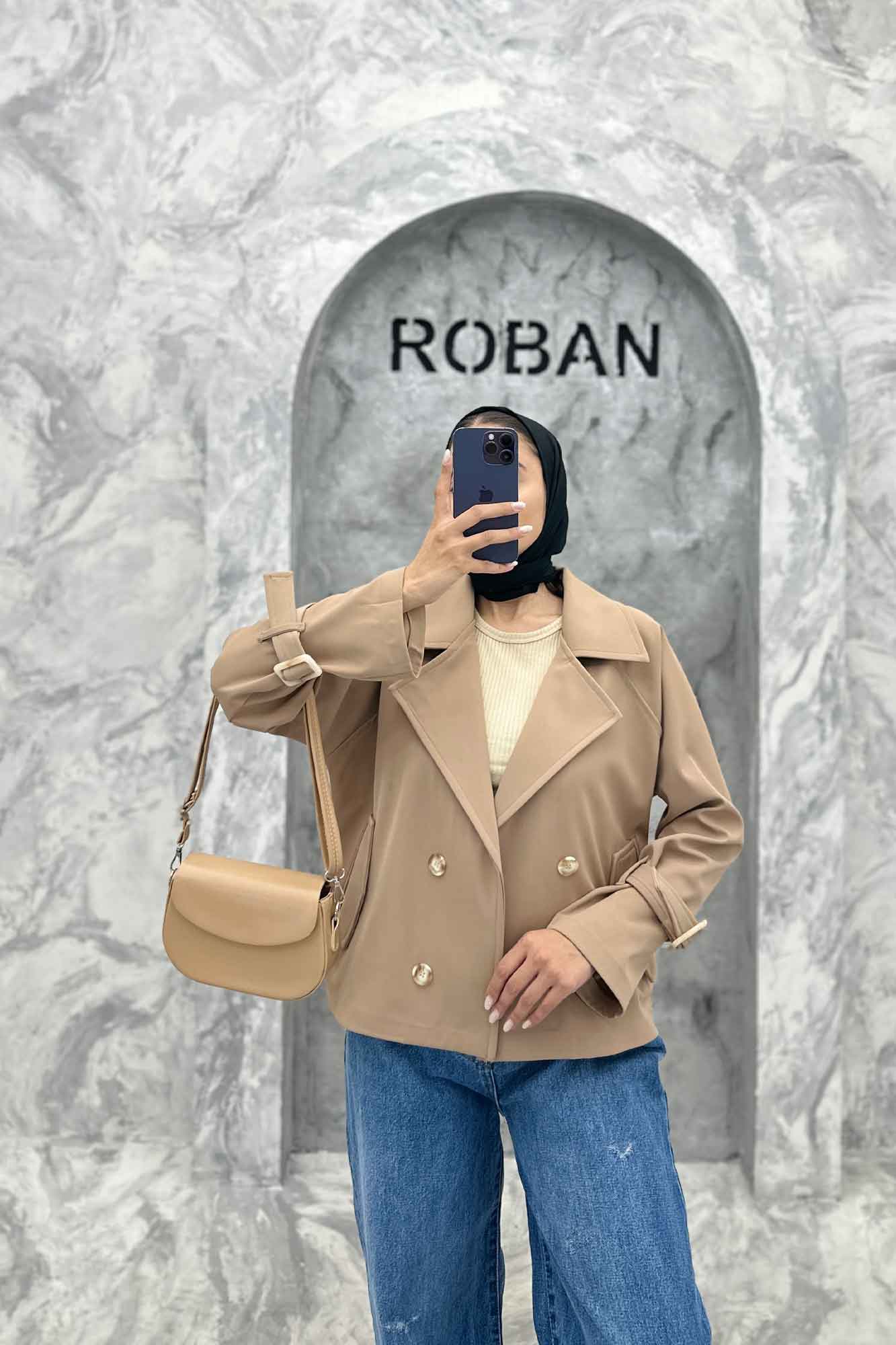 کت یقه انگلیسی آستین سگک پرادا