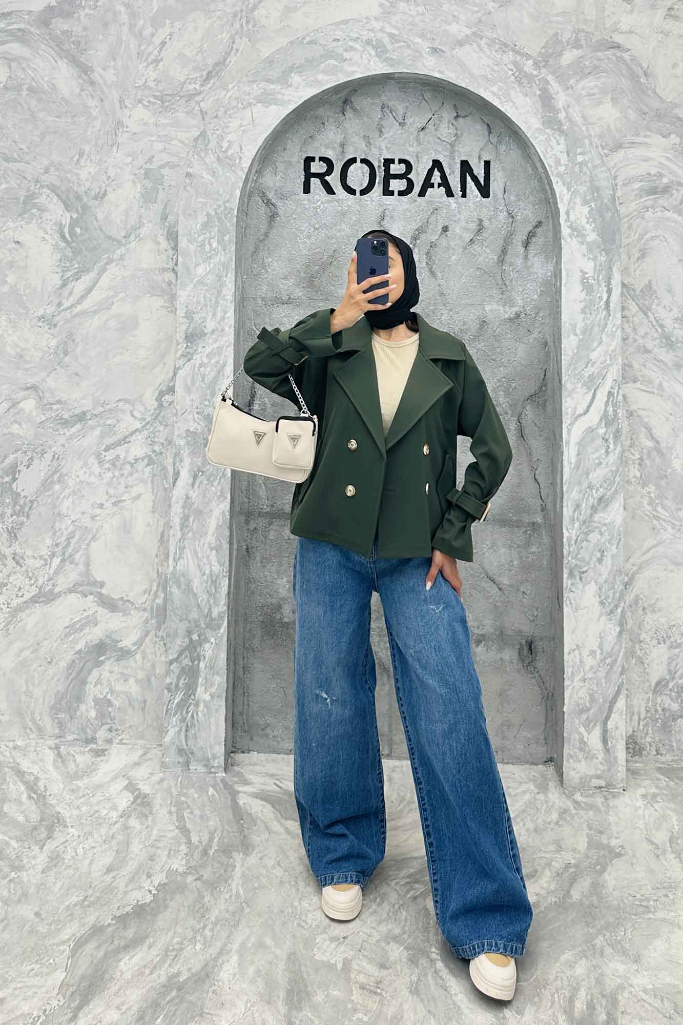 کت یقه انگلیسی آستین سگک پرادا