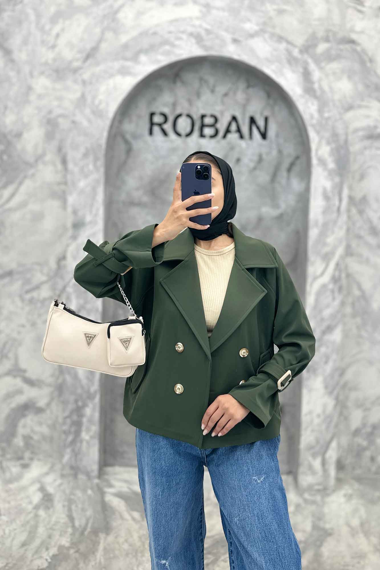 کت یقه انگلیسی آستین سگک پرادا