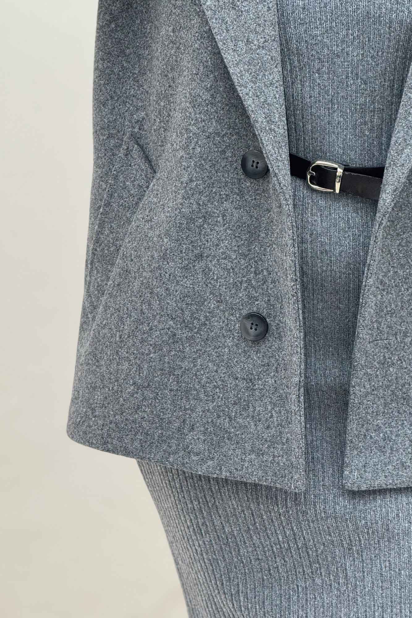 پالتو یقه انگلیسی چهار دکمه فوتر LOOK