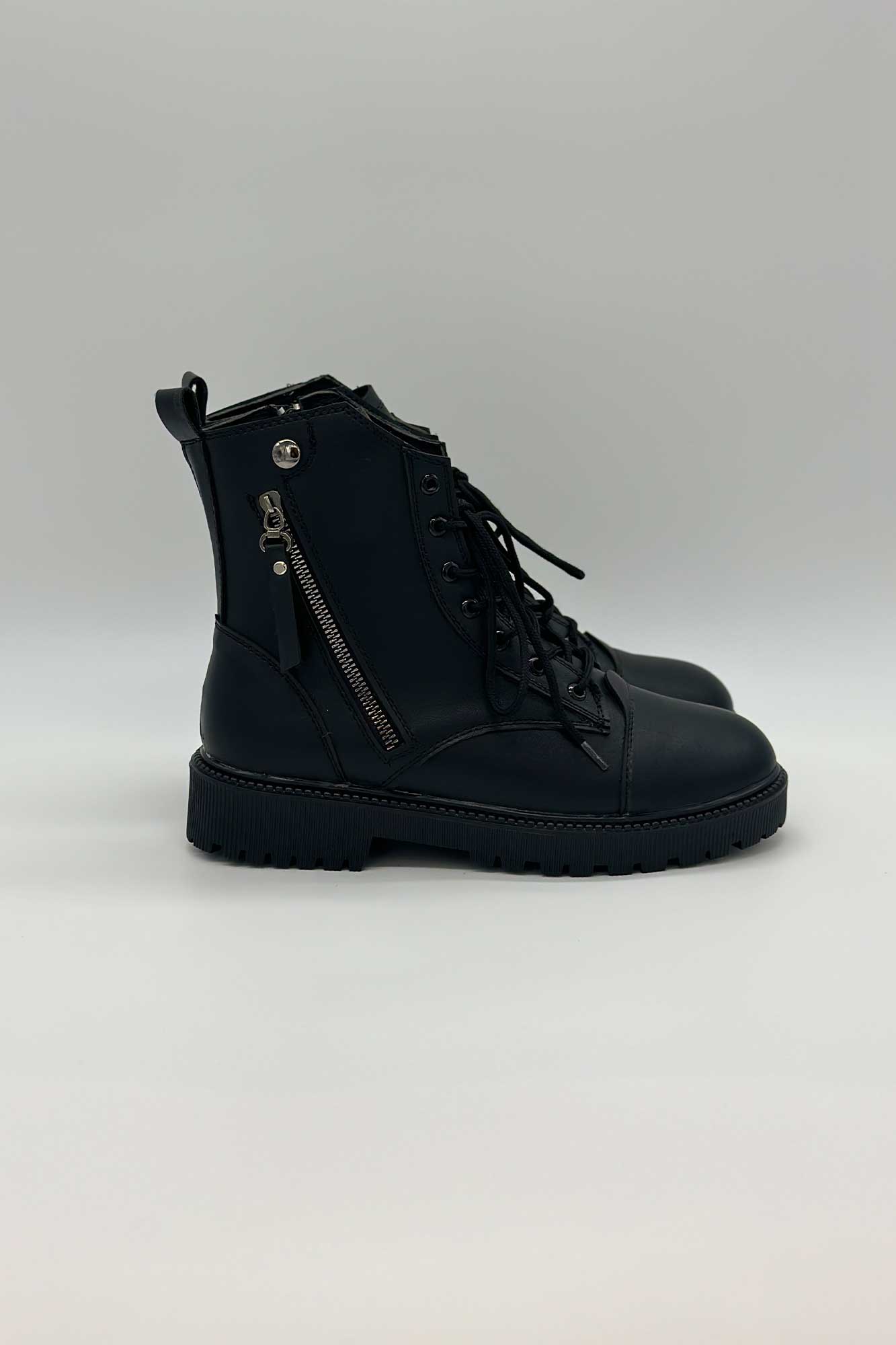 نیم بوت بغل زیپ دکمه ای