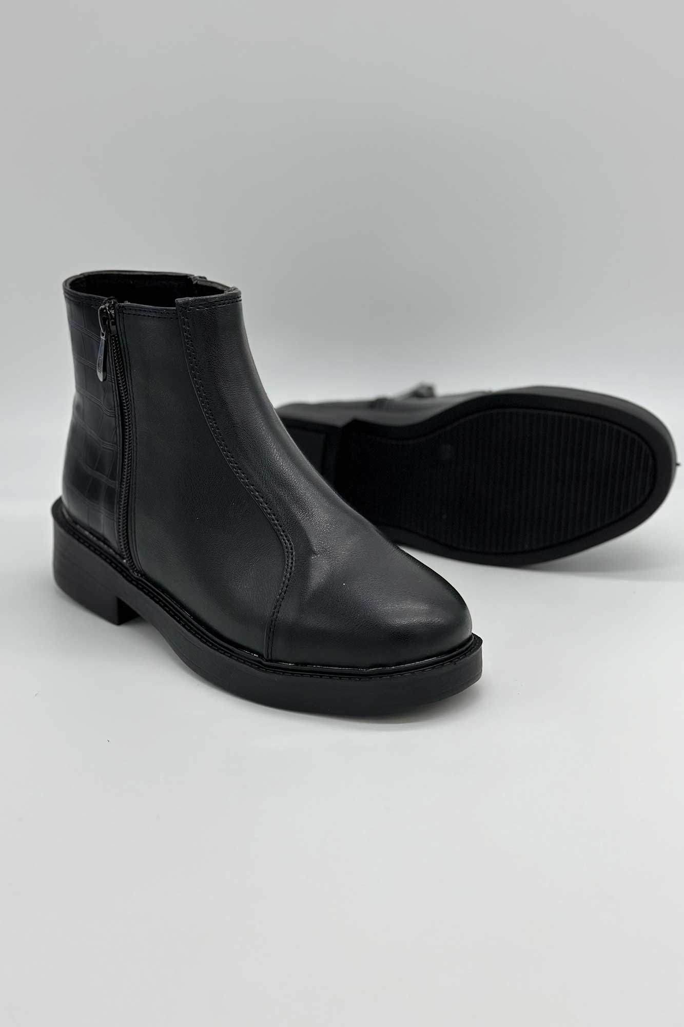 نیم بوت چرم پشت طرح سنگی زنانه