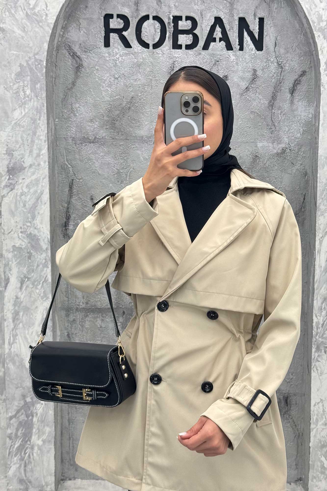 بارانی کوتاه کمرگت چهاردکمه سانتانا