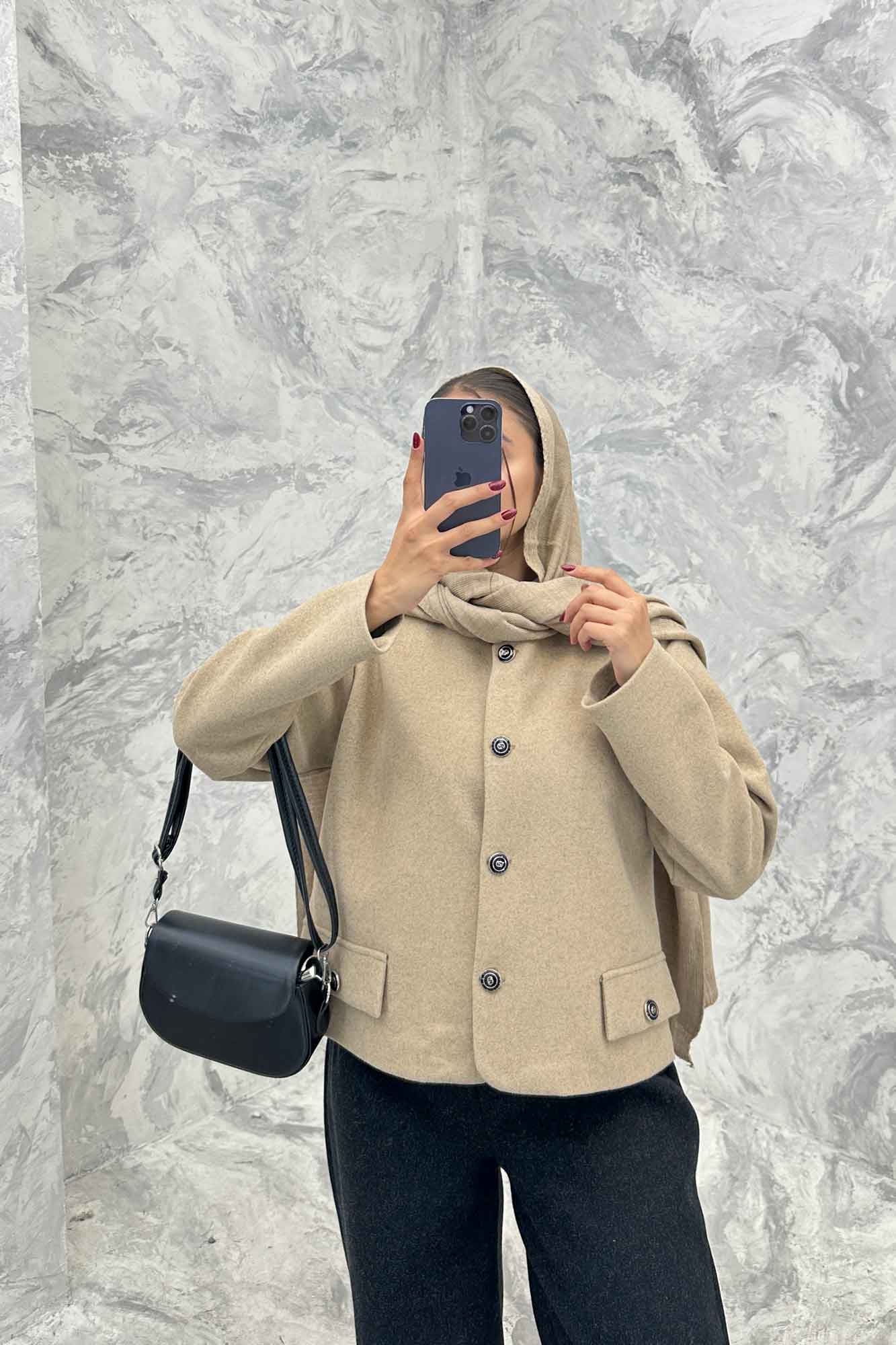 کت کوتاه فوتر یقه گرد آرام