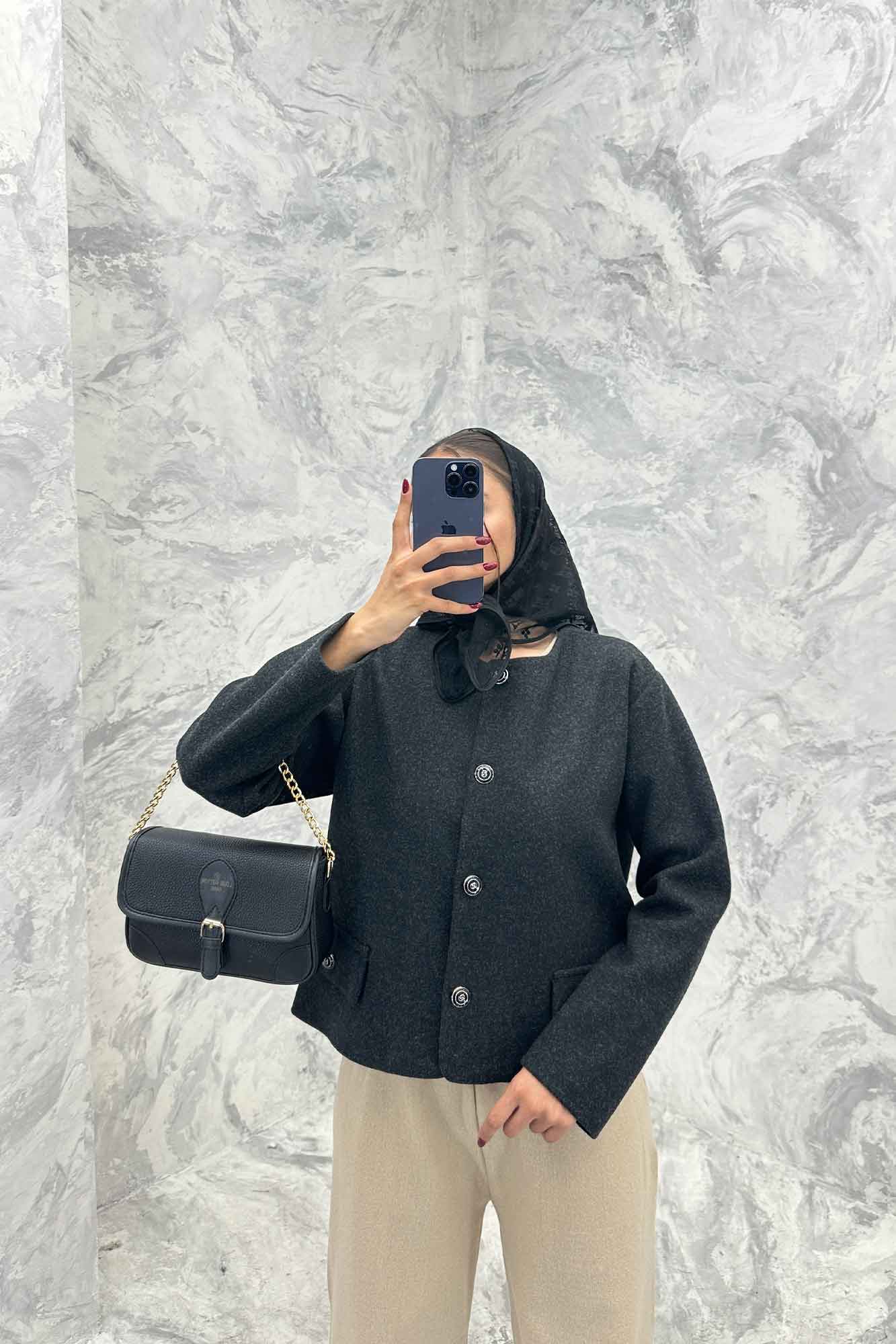 کت کوتاه فوتر یقه گرد آرام