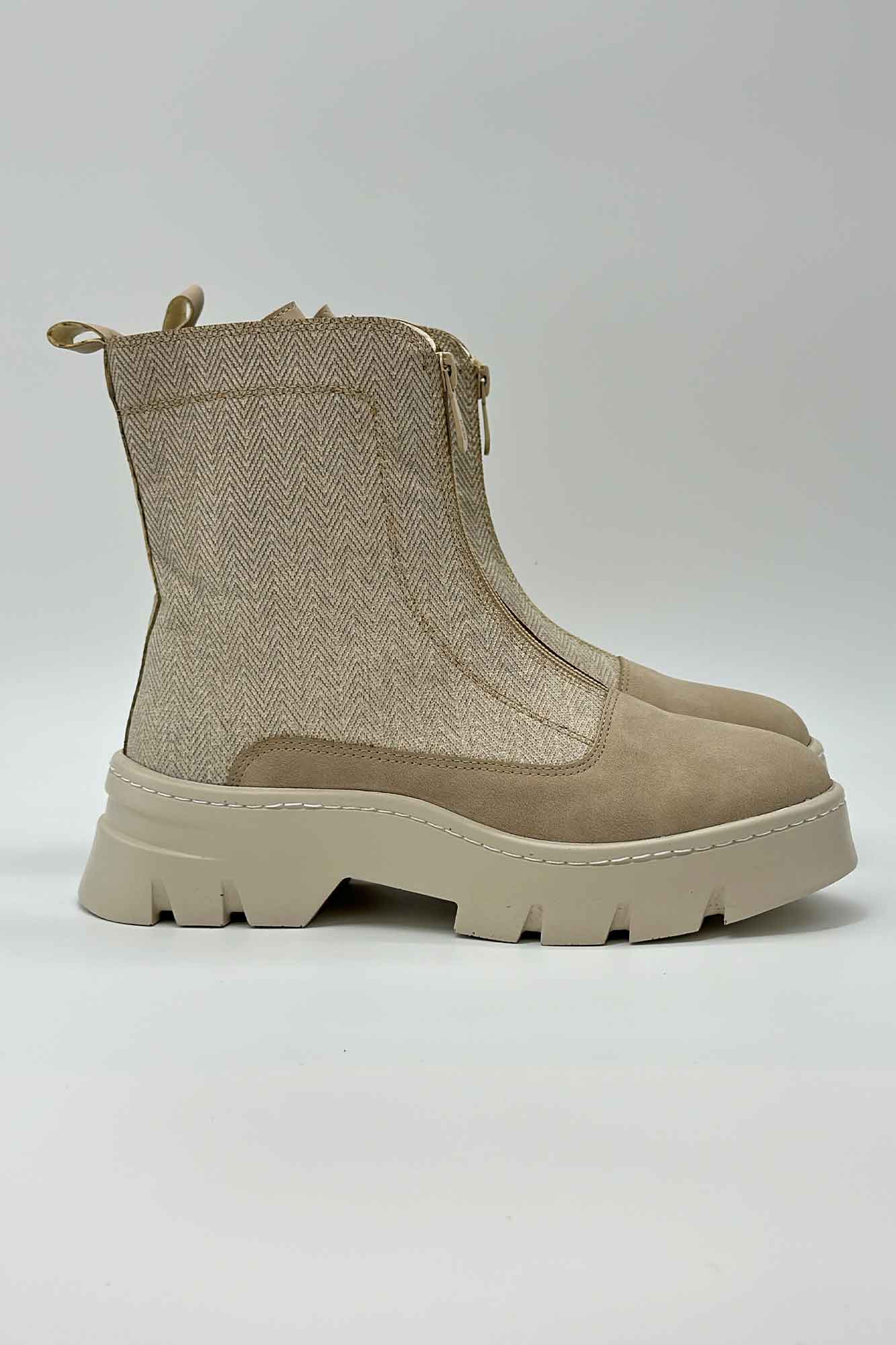 نیم بوت جلو زیپ طرح دار