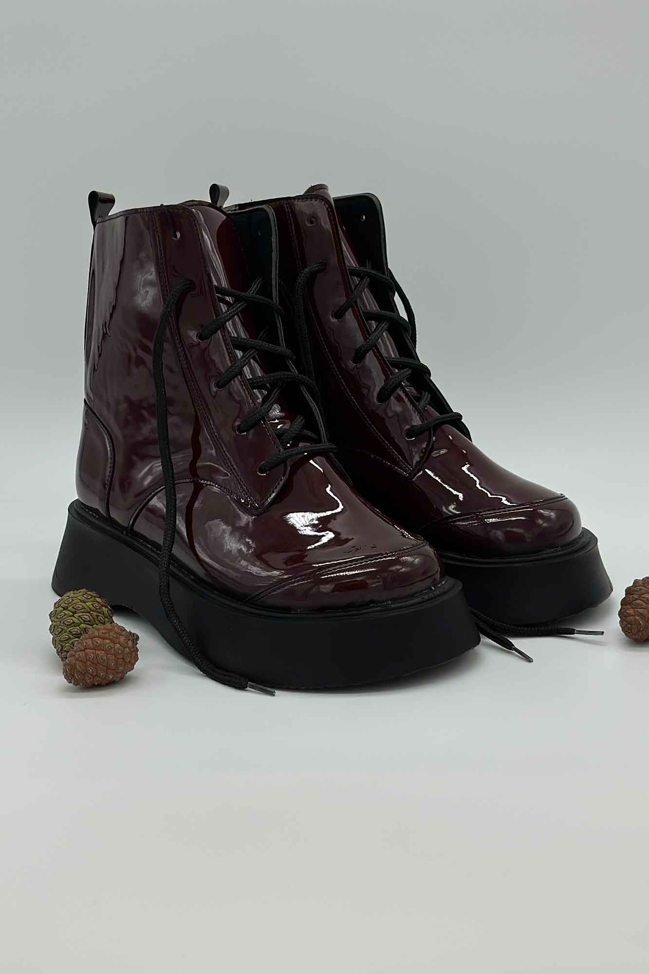 نبم بوت پنجه پهن ورنی