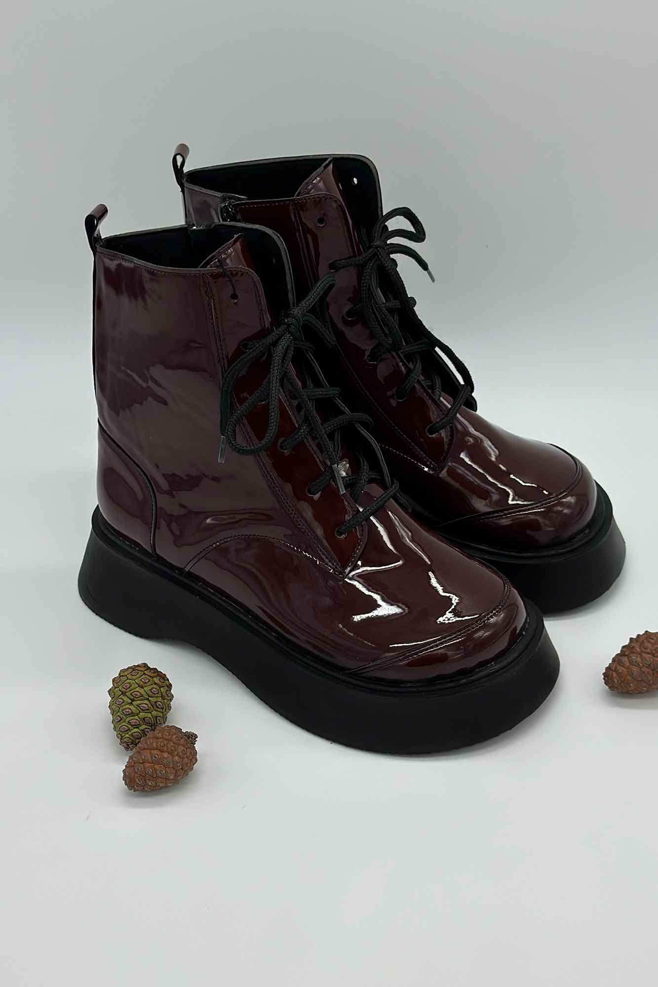 نبم بوت پنجه پهن ورنی