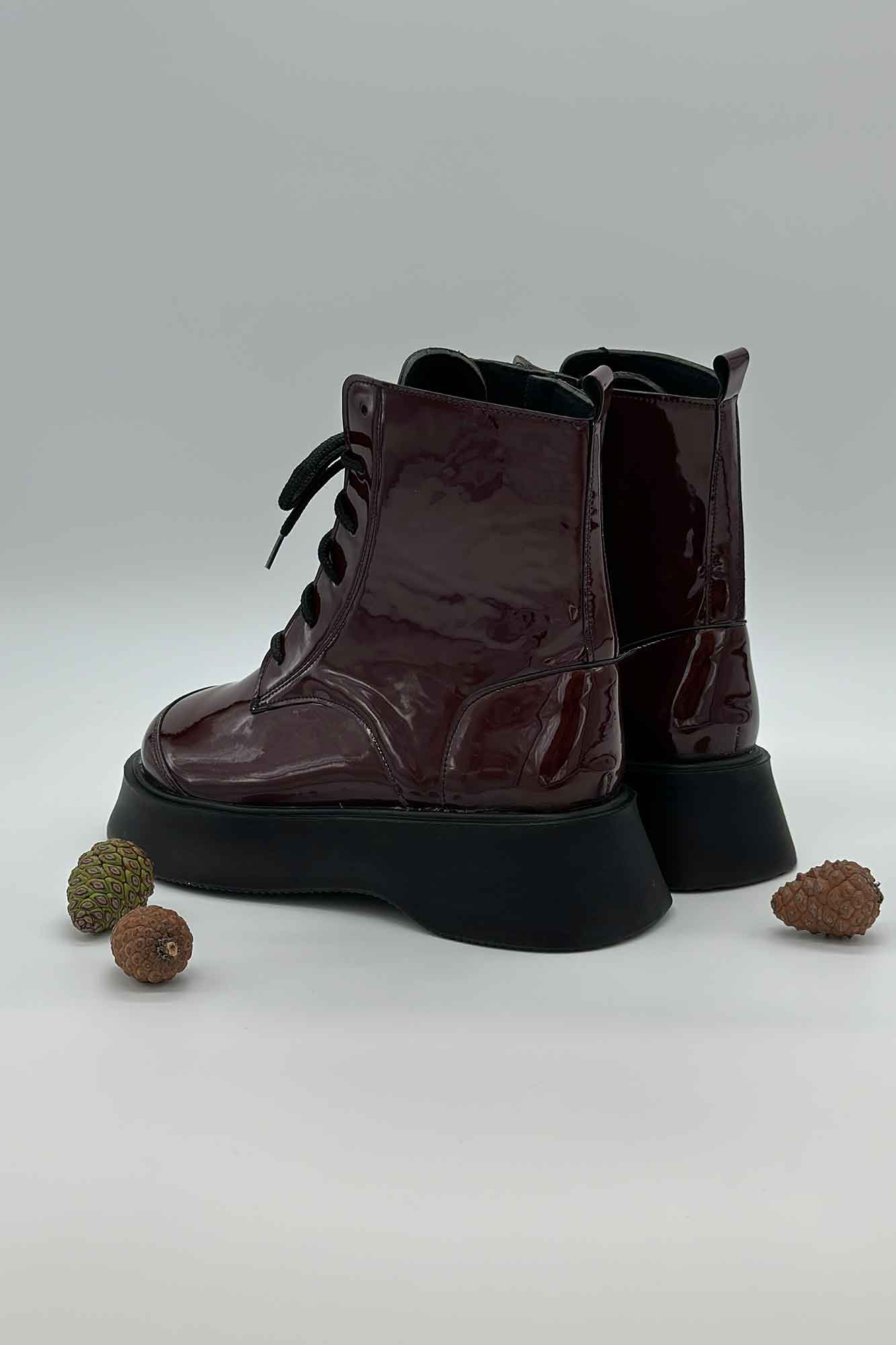 نبم بوت پنجه پهن ورنی