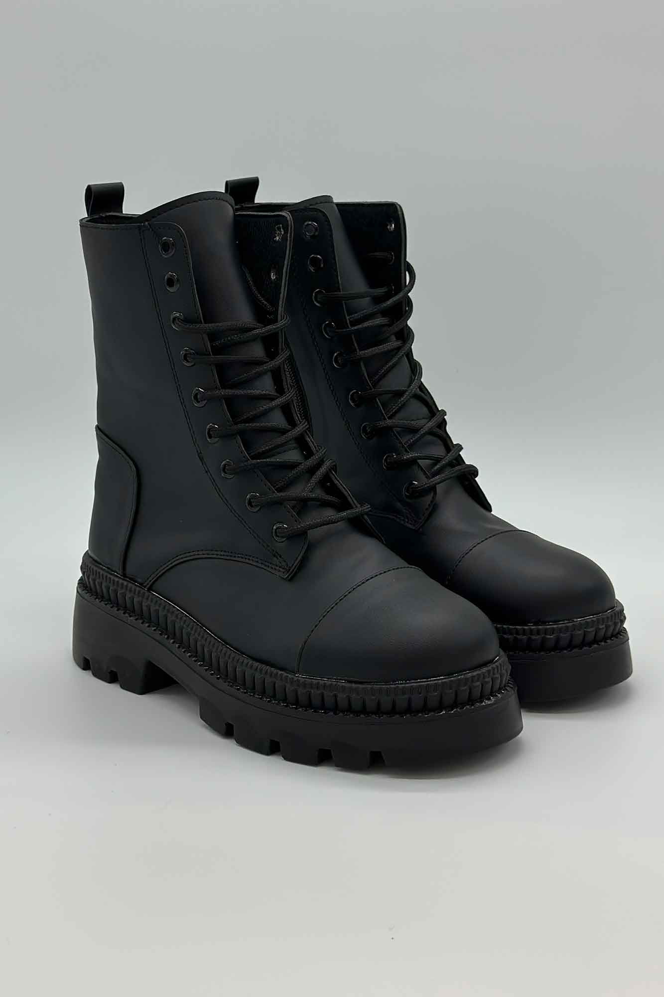 بوت کوتاه ساقدار بندی