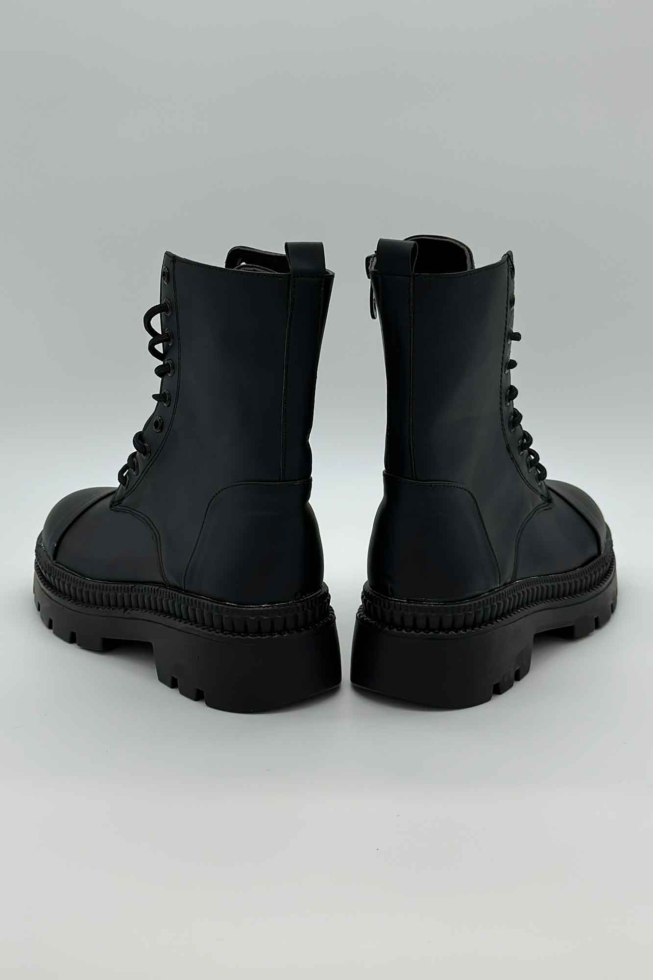 بوت کوتاه ساقدار بندی