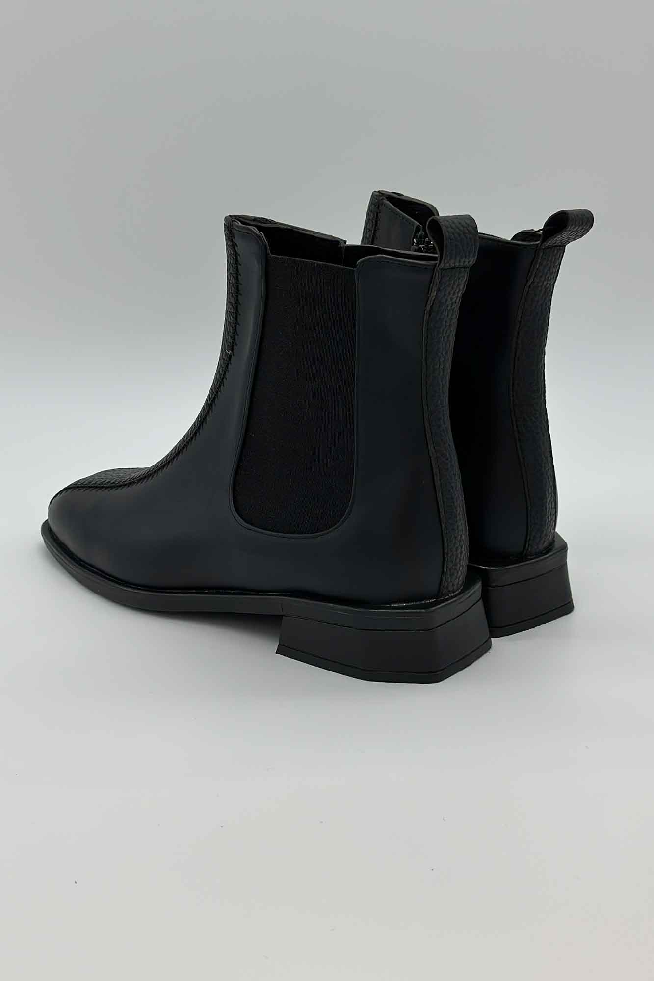 نیم بوت بغل کش وسط دوخت