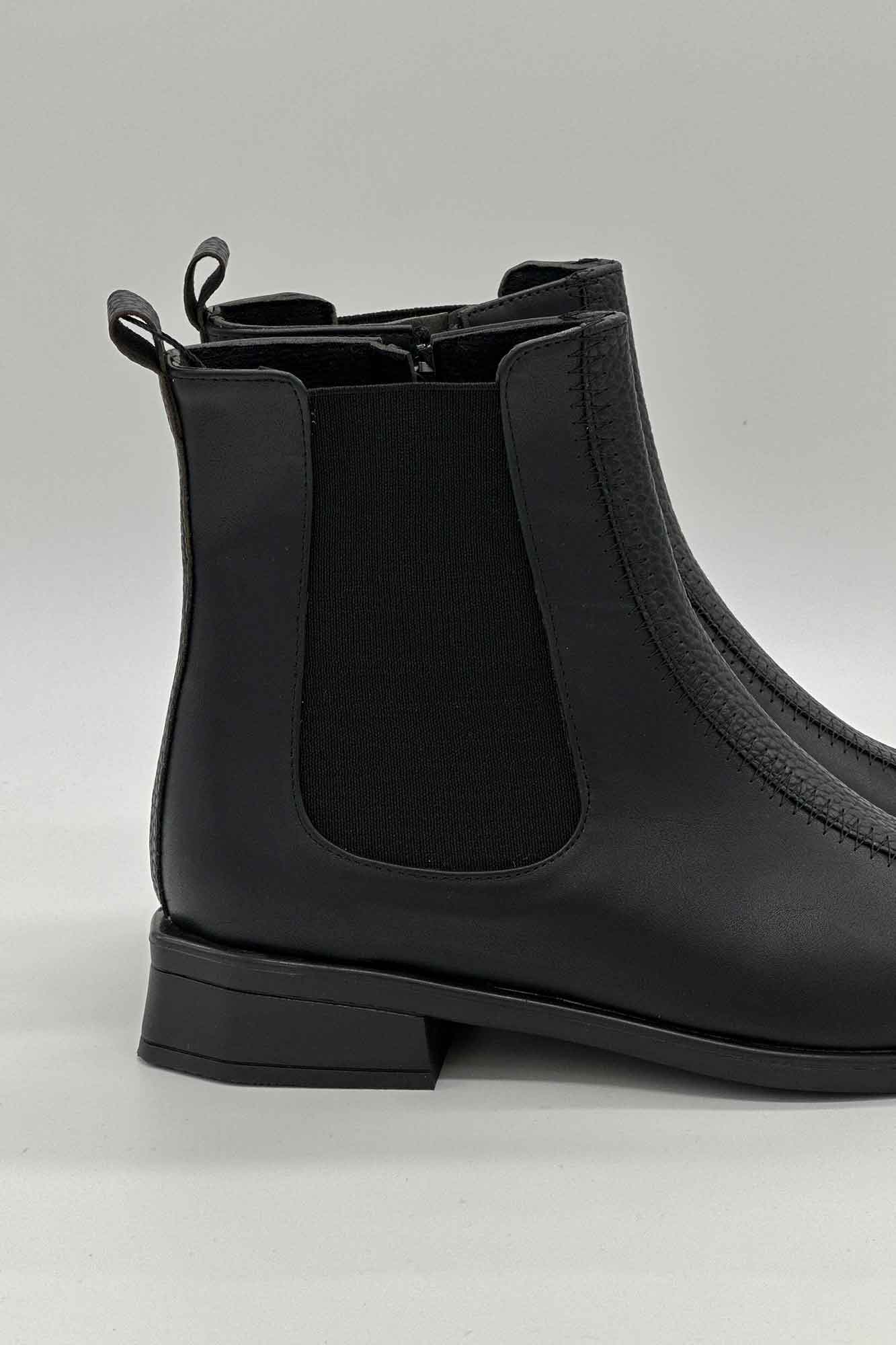 نیم بوت بغل کش وسط دوخت