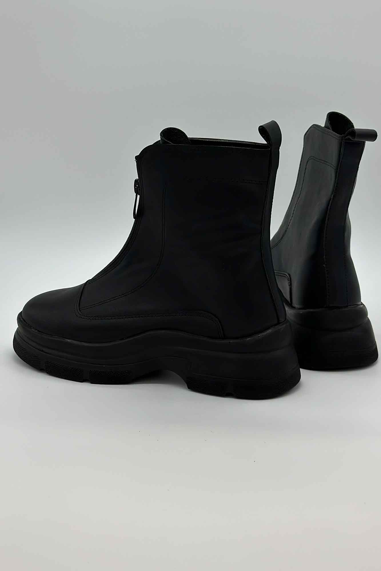 بوت ساق کوتاه جلو زیپ چرم