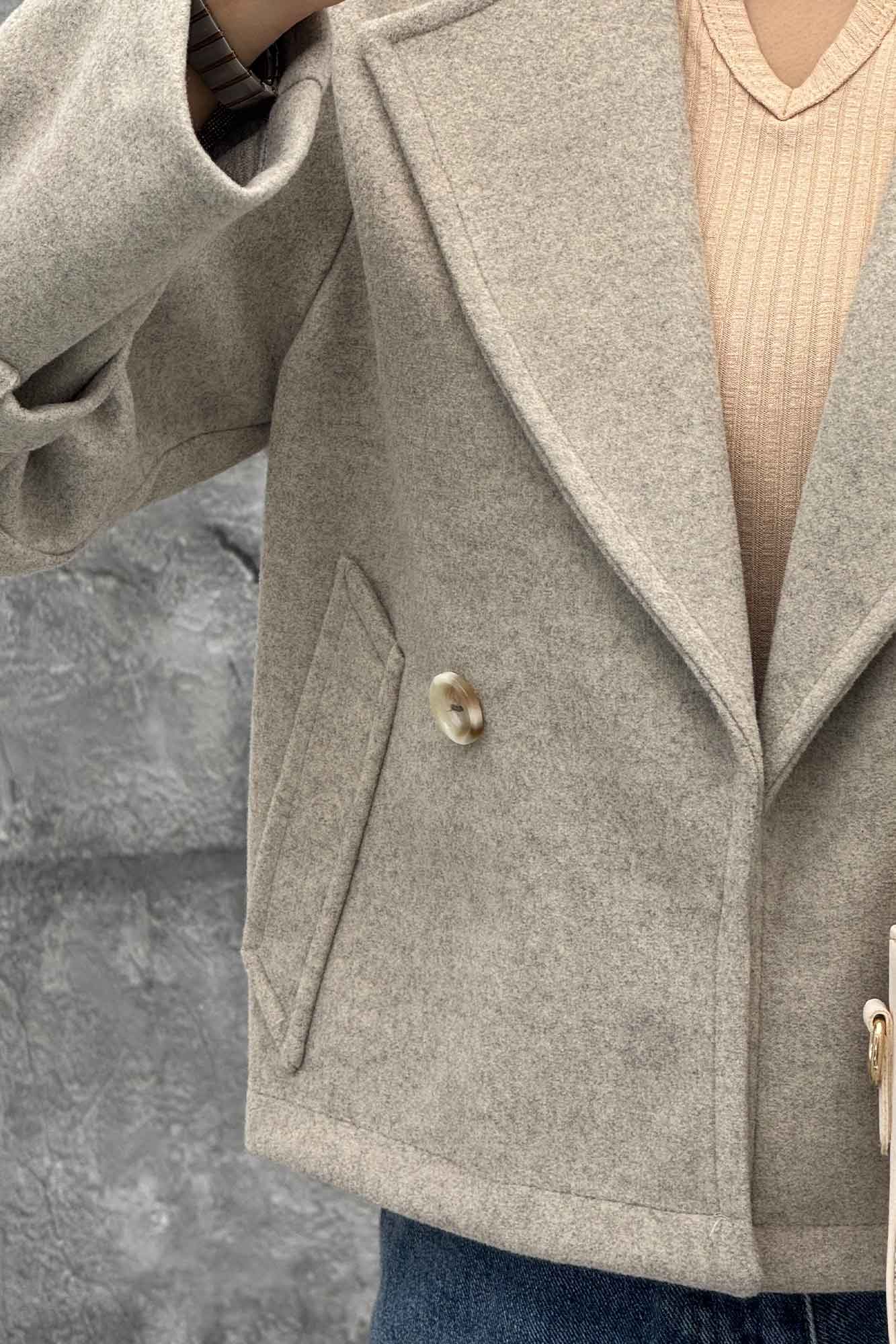 کت فوتر یقه انگلیسی آستین سگک PRADAS