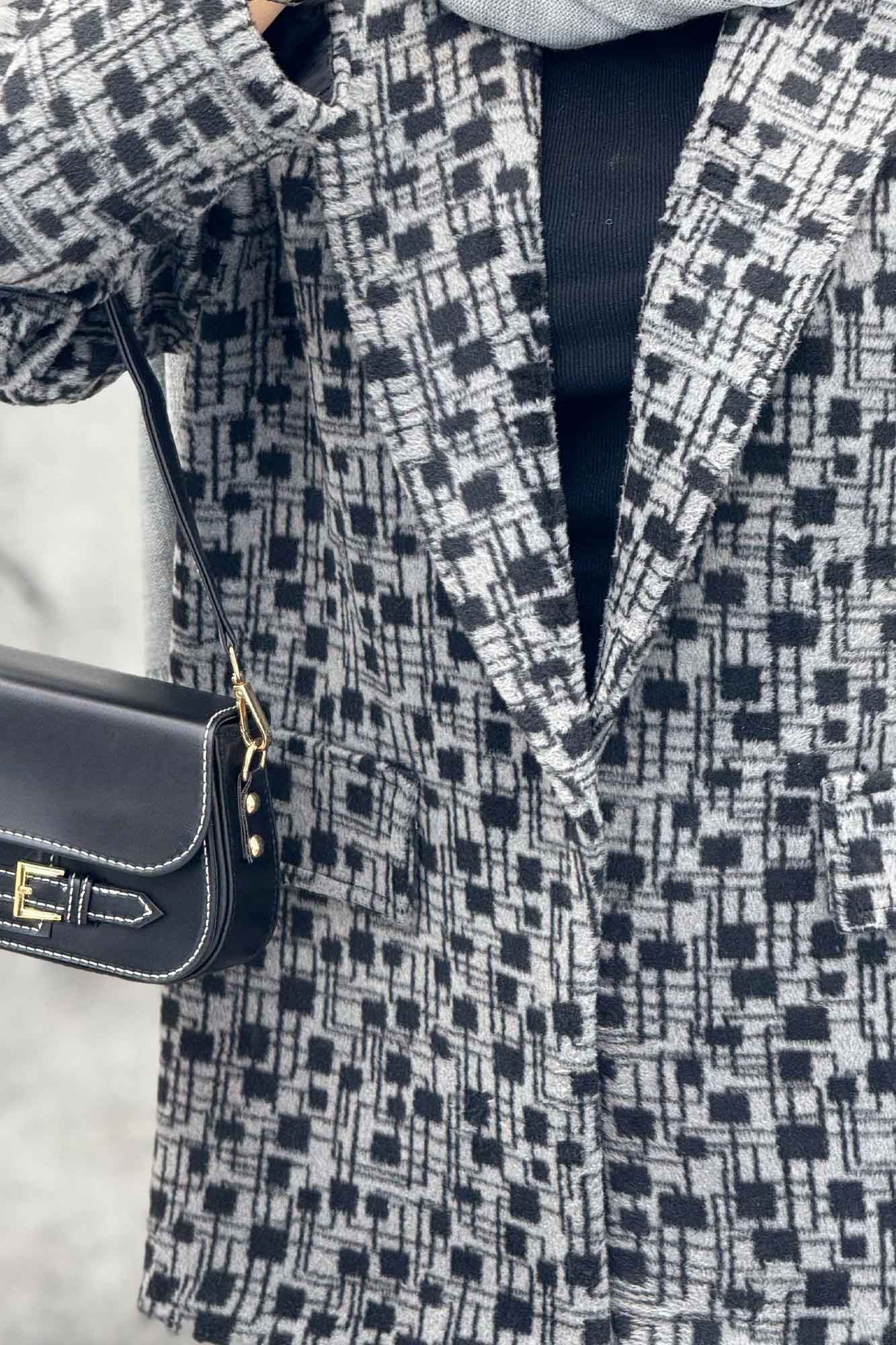 پالتو یقه انگلیسی توییت پشمی آستردار