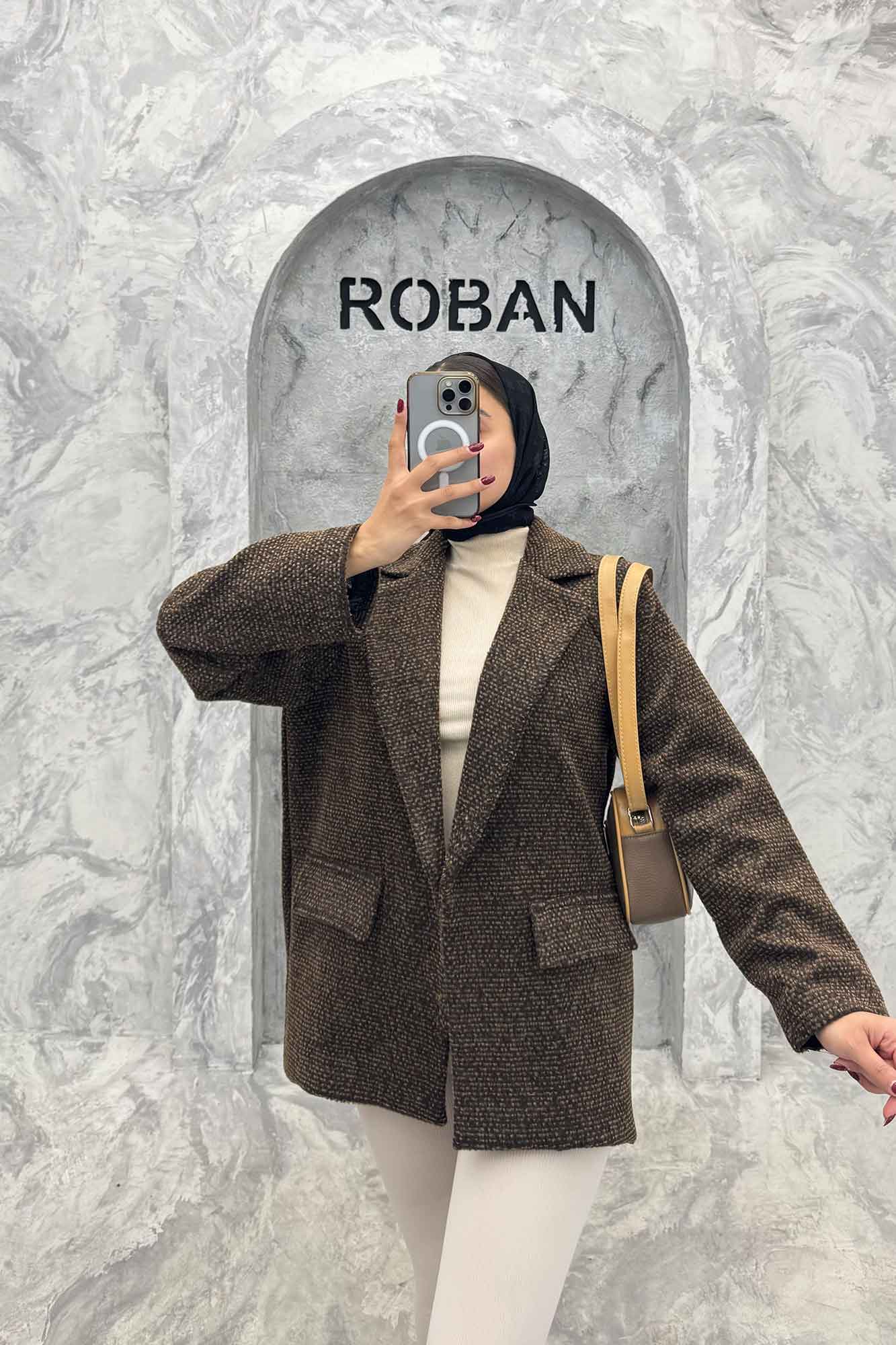 پالتو یقه انگلیسی توییت پشمی آستردار