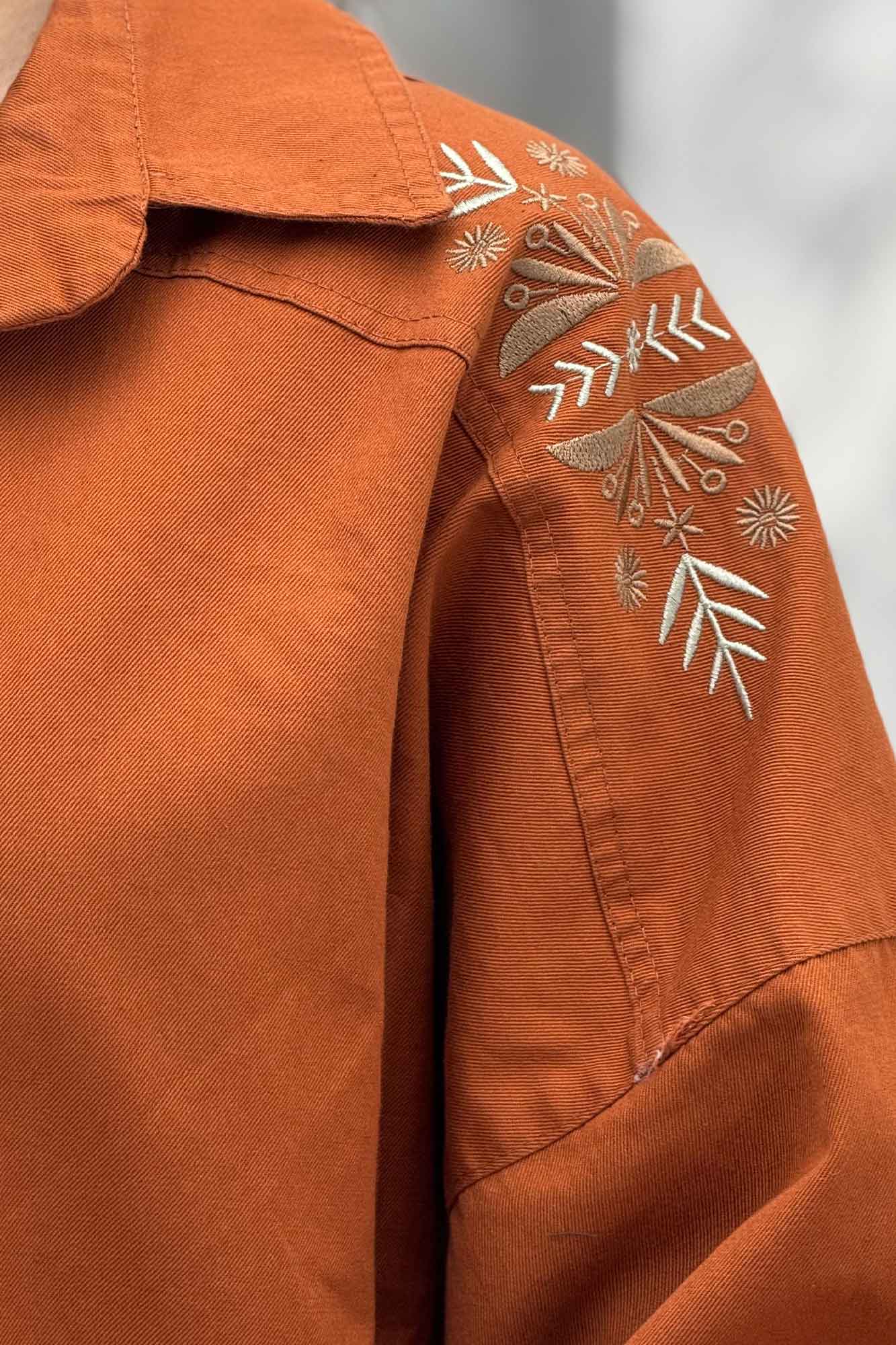 مانتو کتان پشت گلدوزی