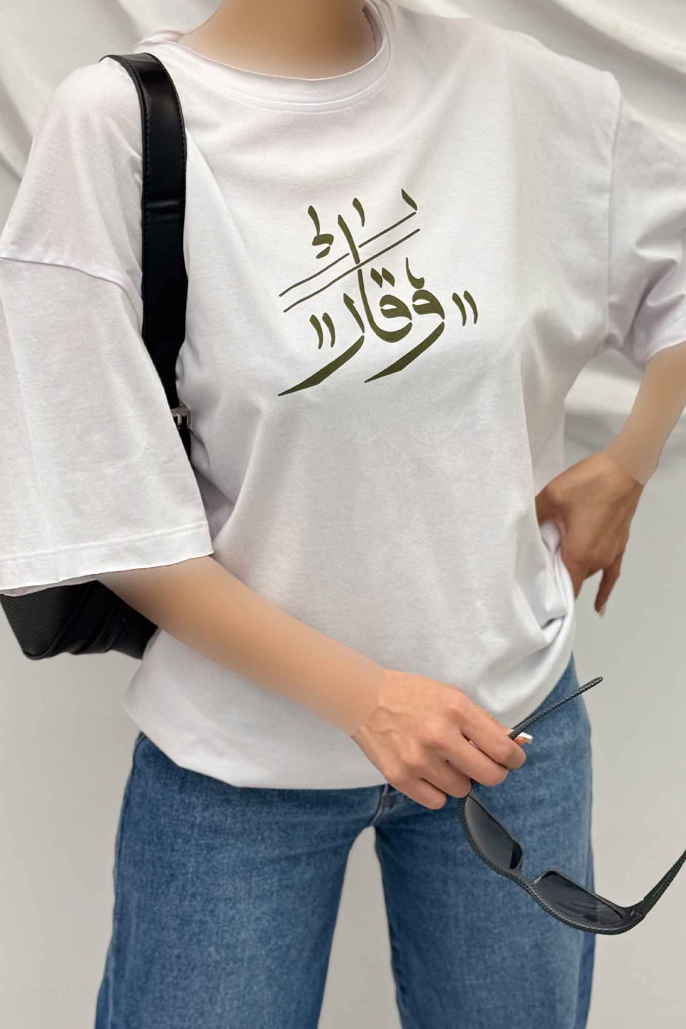 تیشرت یقه گرد چاپی طرح وقار