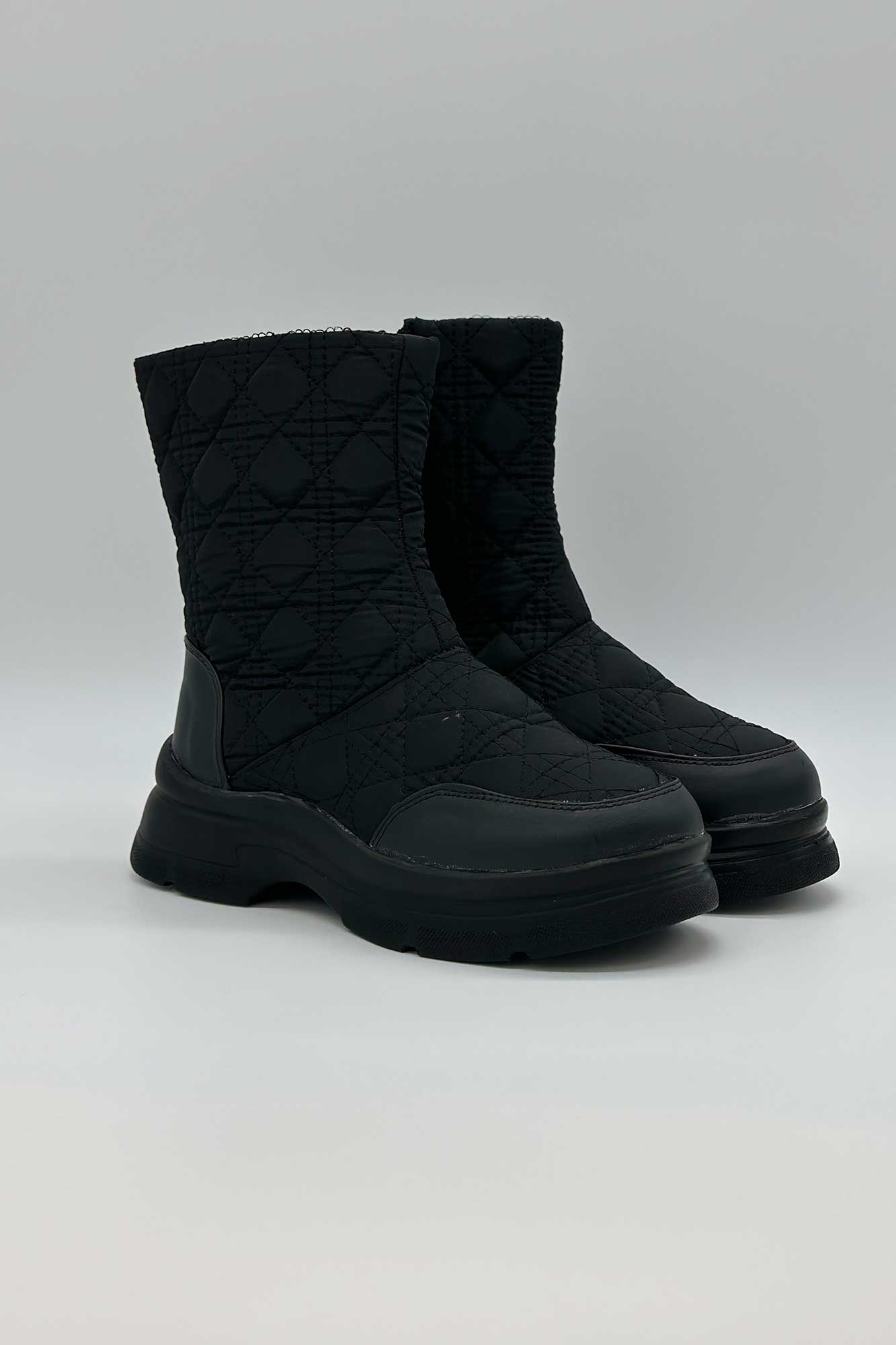 نیم بوت کاپشنی طرح مثلثی