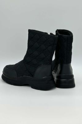 نیم بوت کاپشنی طرح مثلثی