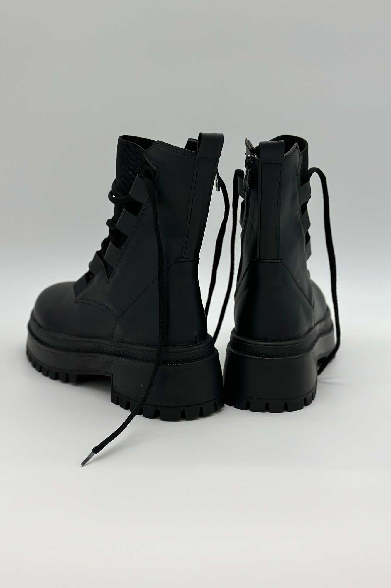 بوت ZARA زبانه تمام کش 12795